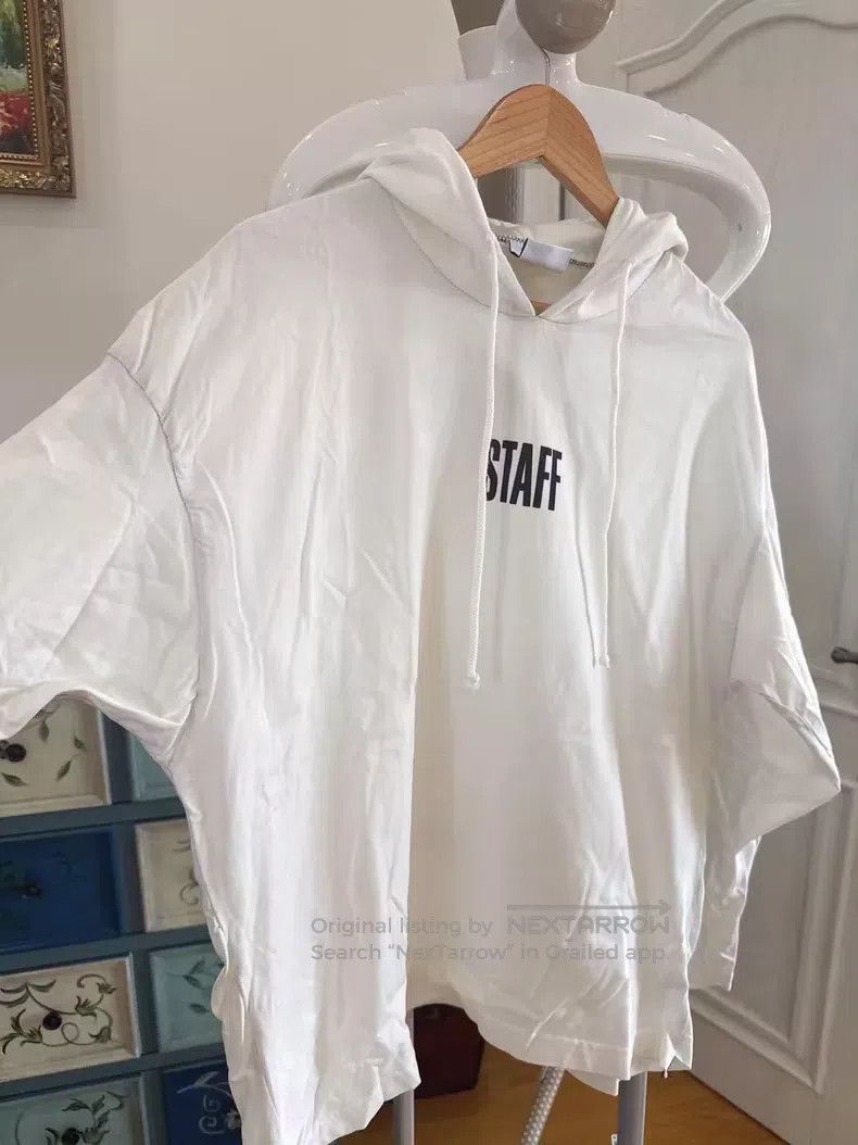 Vetements VETEMENTS Black Hoodie Size US S / EU 44-46 / 1 - 1 Thumbnail