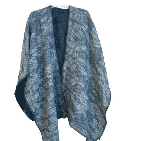 Woolrich Woolen Mills Woolrich Reversible Blanket Wrap Two Tone Gray Poncho Shawl Size ONE SIZE - 1 Thumbnail