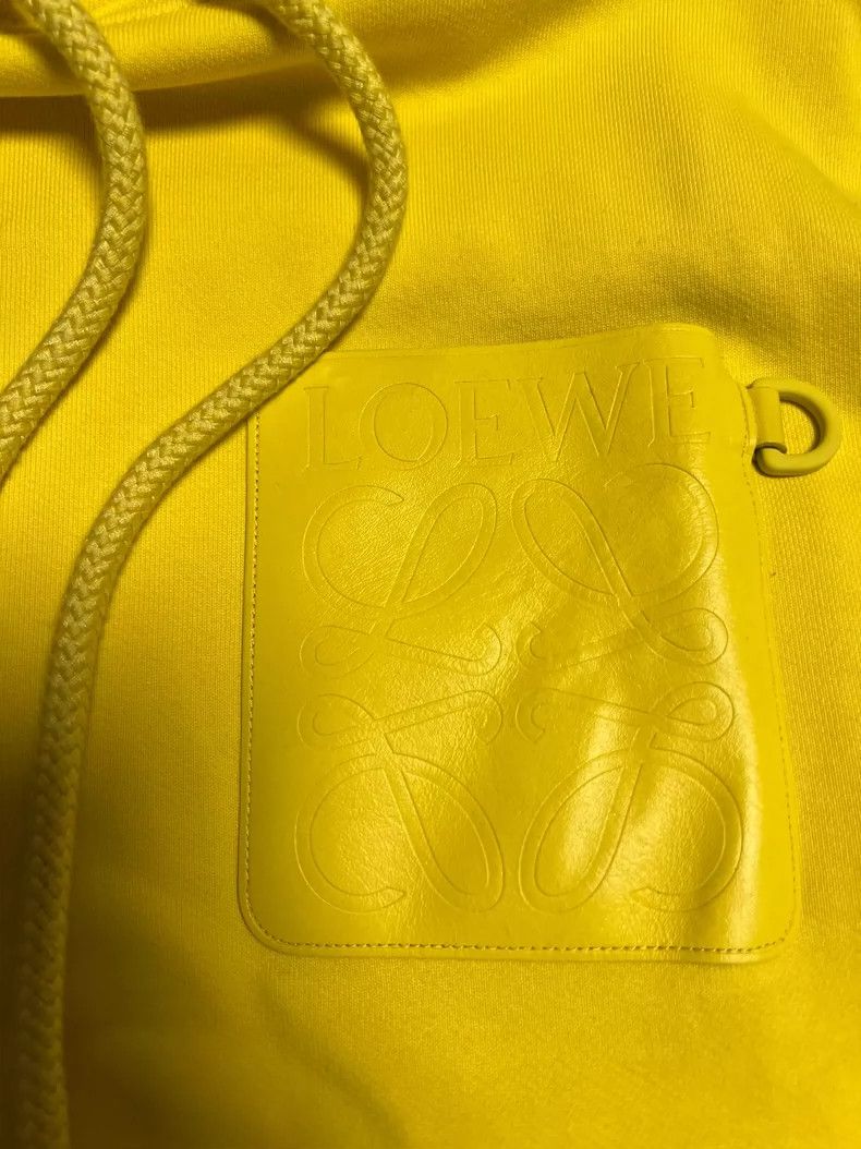 Loewe LOEWE Yellow Logo hoodie Size XS / US 0-2 / IT 36-38 - 2 Thumbnail