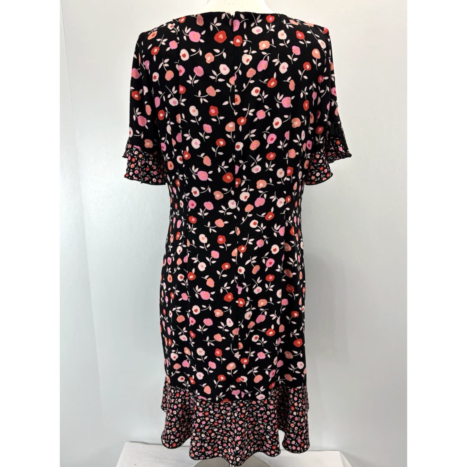 Talbots Talbots Floral Jewel Neck Shift Dress Sz 12p Petites Black Contrast Print Size XL / US 12-14 / IT 48-50 - 3 Thumbnail