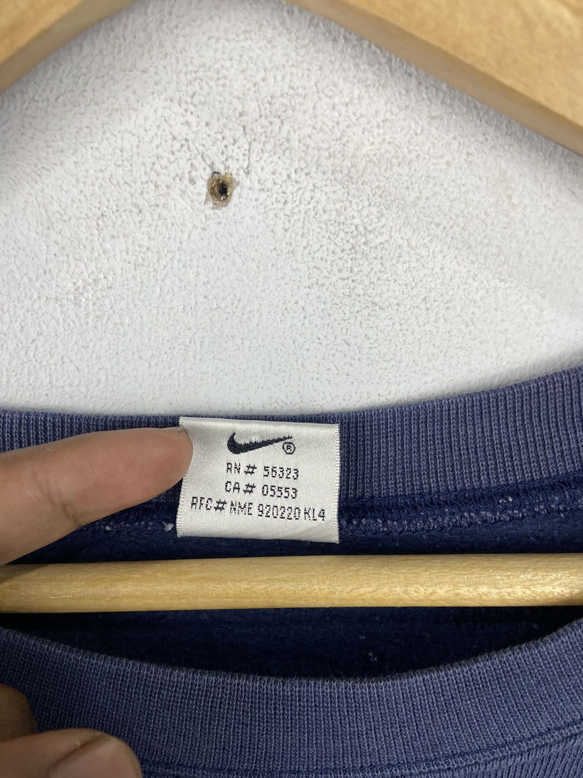 Nike × Vintage Vintage 90s Nike Big Logo Spell Out Sweatshirt Size US L / EU 52-54 / 3 - 6 Thumbnail