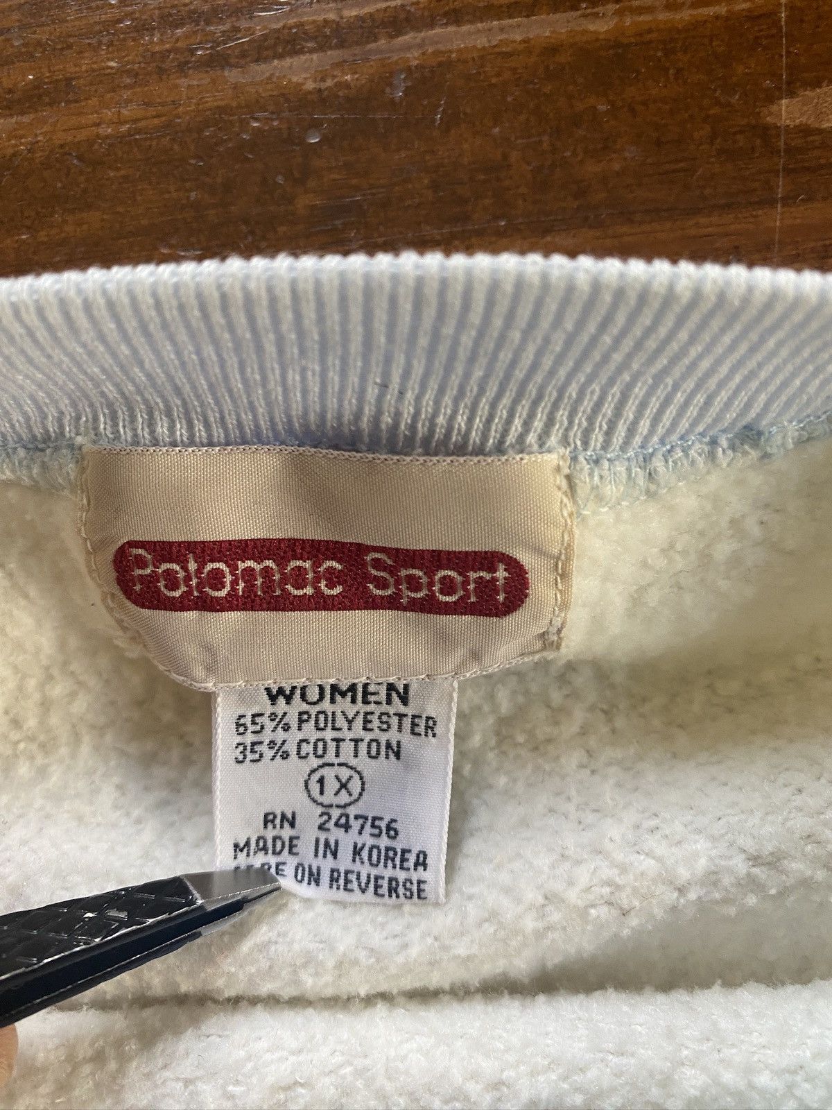 Vintage Vintage 80’s White & Blue Women’s Crewneck Sweatshirt Size M / US 6-8 / IT 42-44 - 4 Thumbnail