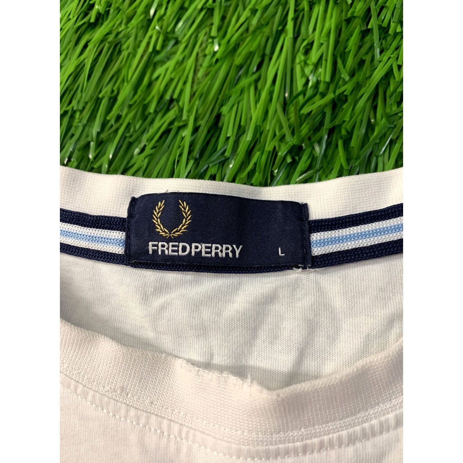Fred Perry FRED PERRY ORIGINAL MEN CASUAL SHORT SLEEVE SHIRT T-SHIRT JERSEY SIZE L LARGE White Crew Neck 100% Cotton Jersey Men's T-Shirt Basic Shirt Size US L / EU 52-54 / 3 - 5 Thumbnail