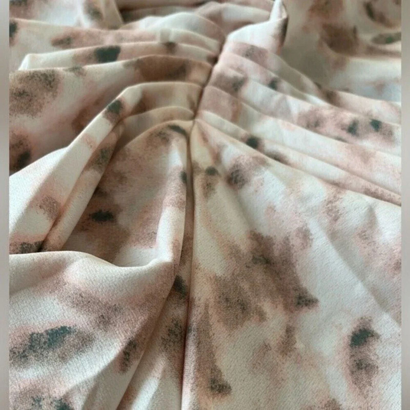 The Unbranded Brand Pretty Little Thing light pink tie dye midi skirt, size 10. Size 32" / US 10 / IT 46 - 4 Thumbnail