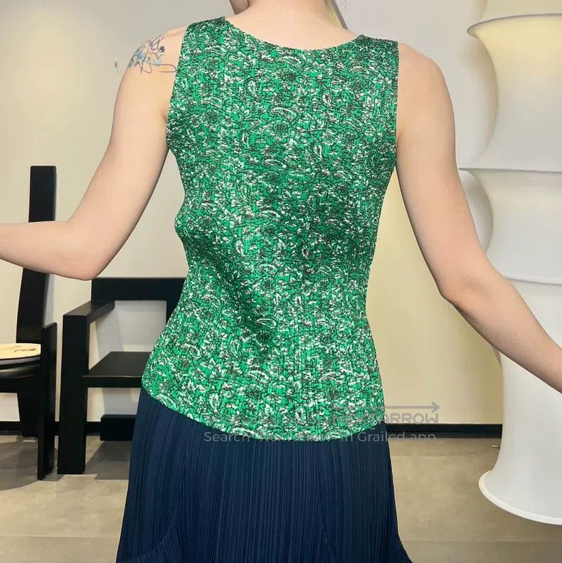 Issey Miyake Issey Miyake Green Elephant Earrings Sleeveless Vest Size L / US 10 / IT 46 - 4 Thumbnail