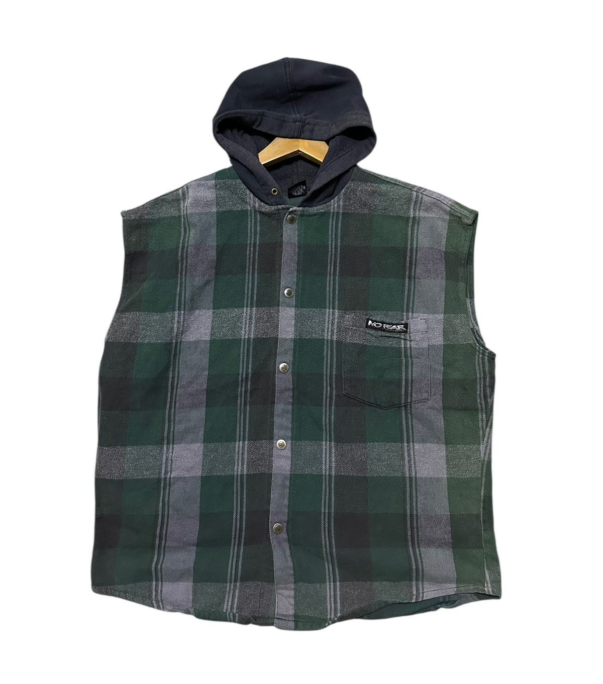 No Fear vintage Surf Style 90s plaid snap button sleeveless hoodie Size US L / EU 52-54 / 3 - 1 Thumbnail