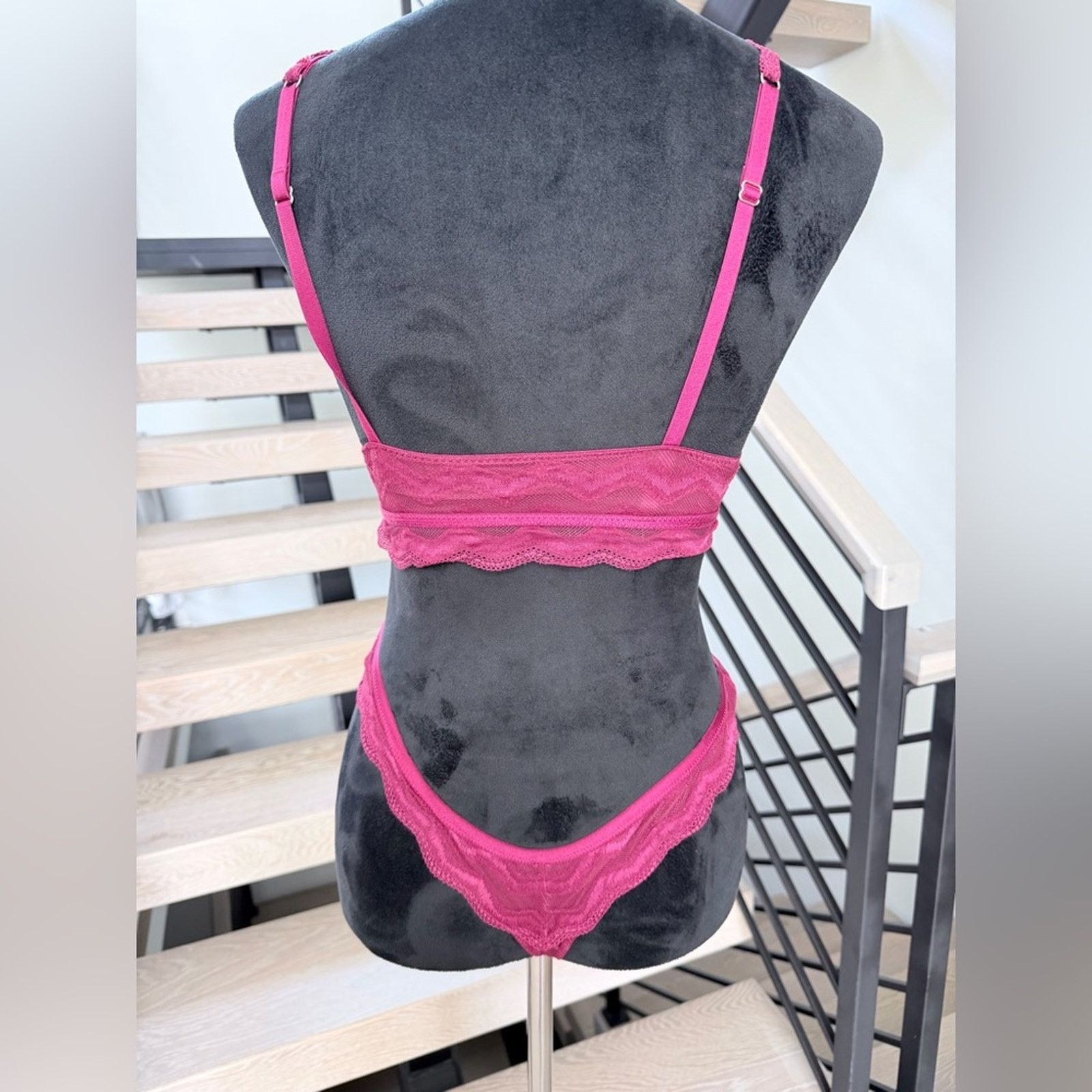 Other Plunge Lace Bralette & thong Set in Berry Pink size S Size ONE SIZE - 3 Thumbnail