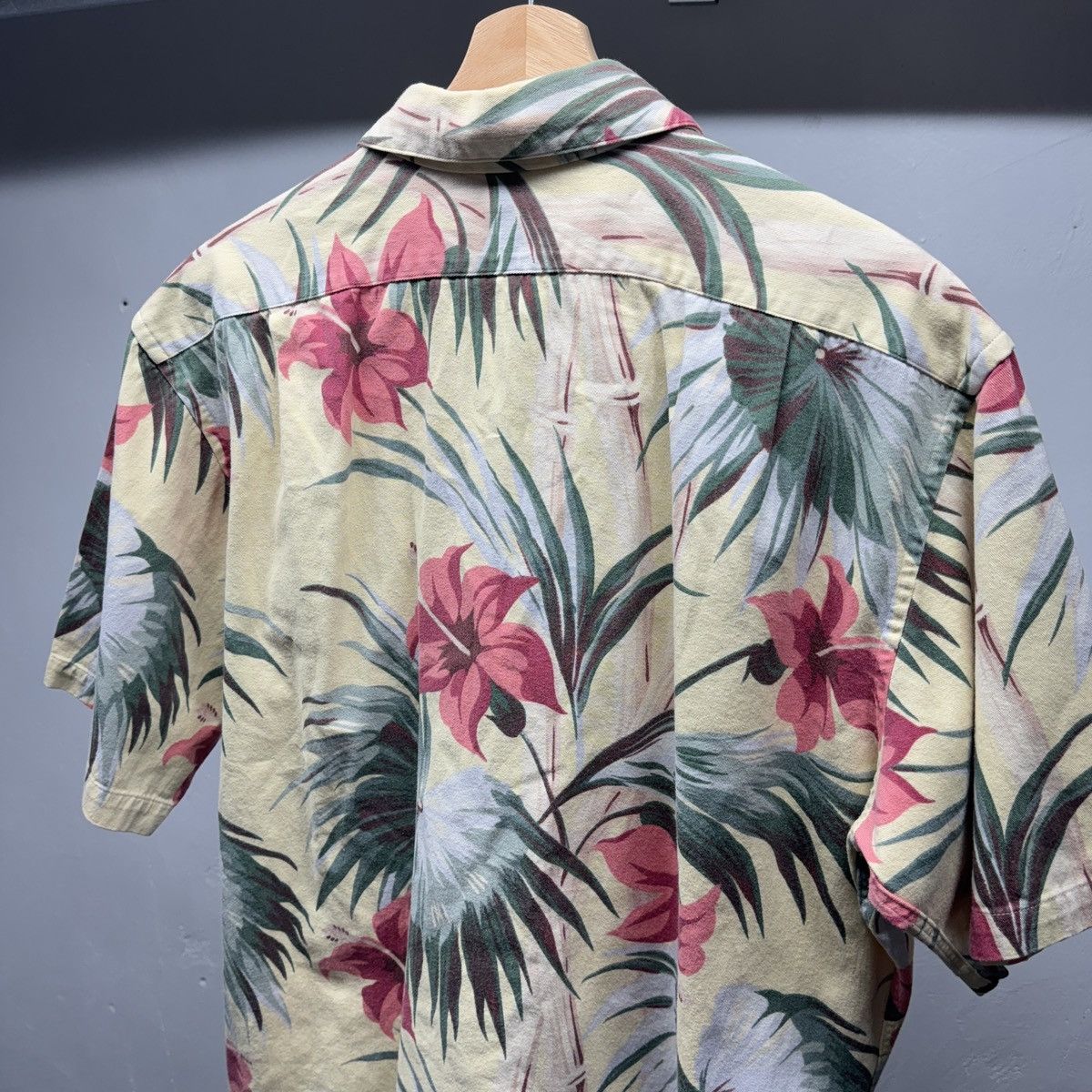 Polo Ralph Lauren 90s Polo Ralph Lauren Loop Collar Aloha Floral Shirt USA Size US XL / EU 56 / 4 - 7 Thumbnail