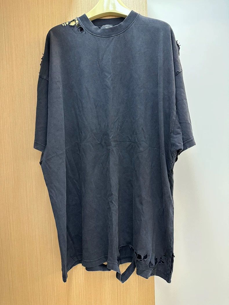 Balenciaga Balenciaga 3B Logo Embroidered Ripped Distressed Short Sle Size US L / EU 52-54 / 3 - 1 Thumbnail