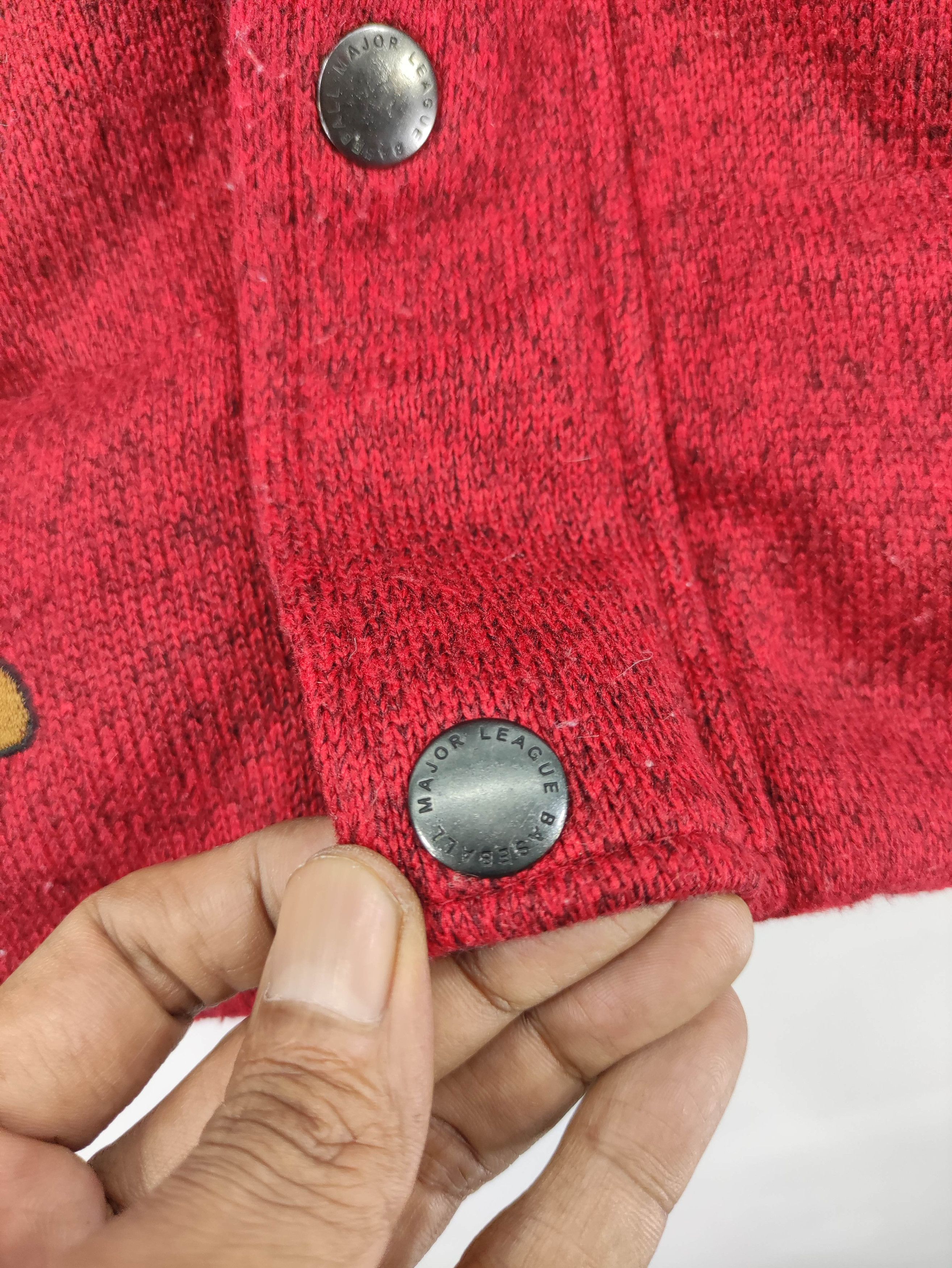 MLB Vintage Reds Cincinnati Mlb Vest Puffer Snap Button Size US M / EU 48-50 / 2 - 5 Thumbnail
