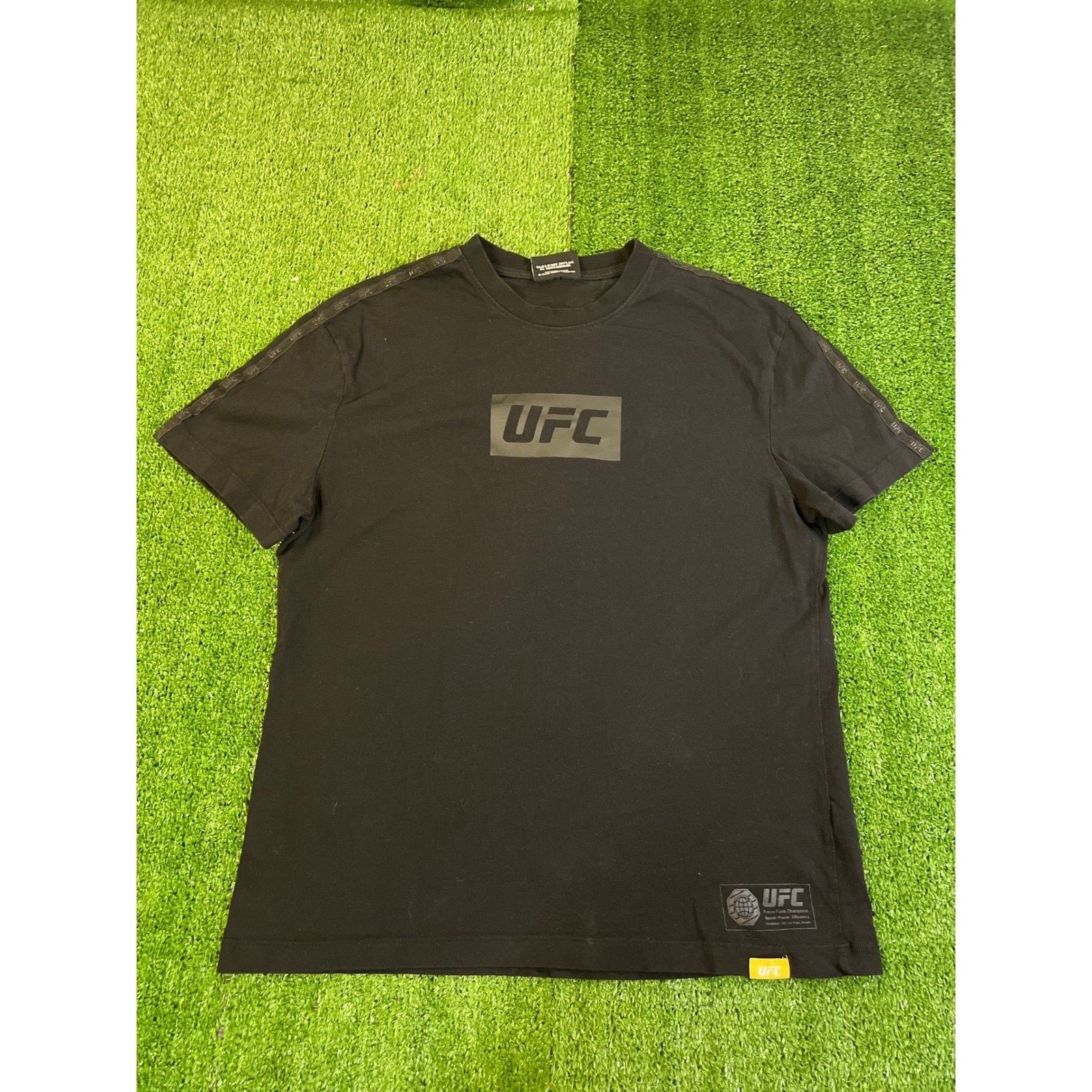 UFC UFC Mens Graphic T-Shirt Black MD Box Logo Short Sleeve Tee Size US M / EU 48-50 / 2 - 1 Thumbnail