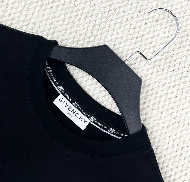 Givenchy Givenchy Black Shattered Letter Logo Short Sleeve m Size Size US M / EU 48-50 / 2 - 2 Thumbnail