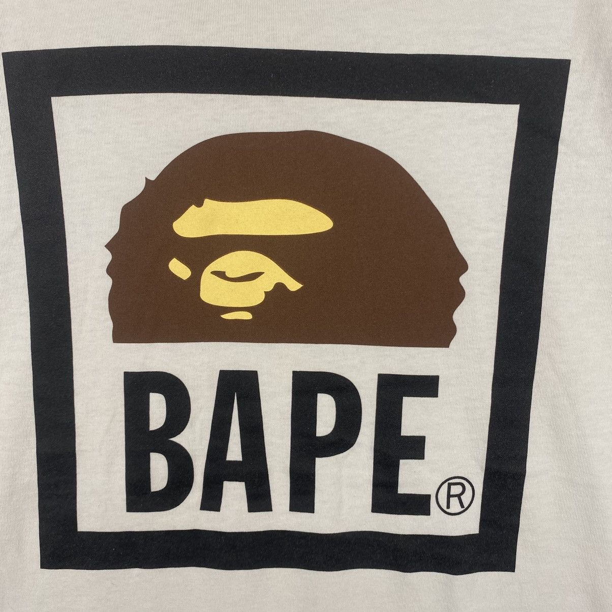 Bape BAPE Logo Graphic Japan Famous Streetwear Tee Shirt Size US L / EU 52-54 / 3 - 2 Thumbnail