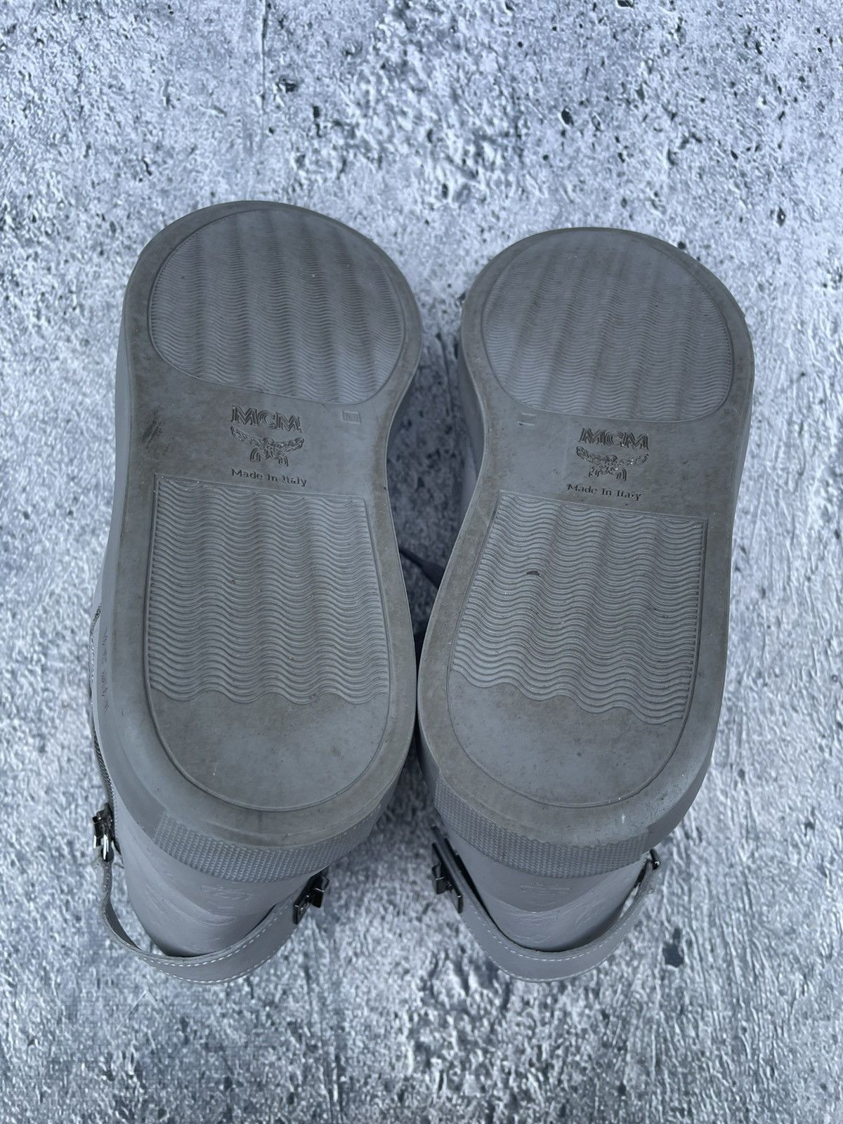 MCM MCM hi top grey sneaker Size US 7 / EU 40 - 15 Thumbnail