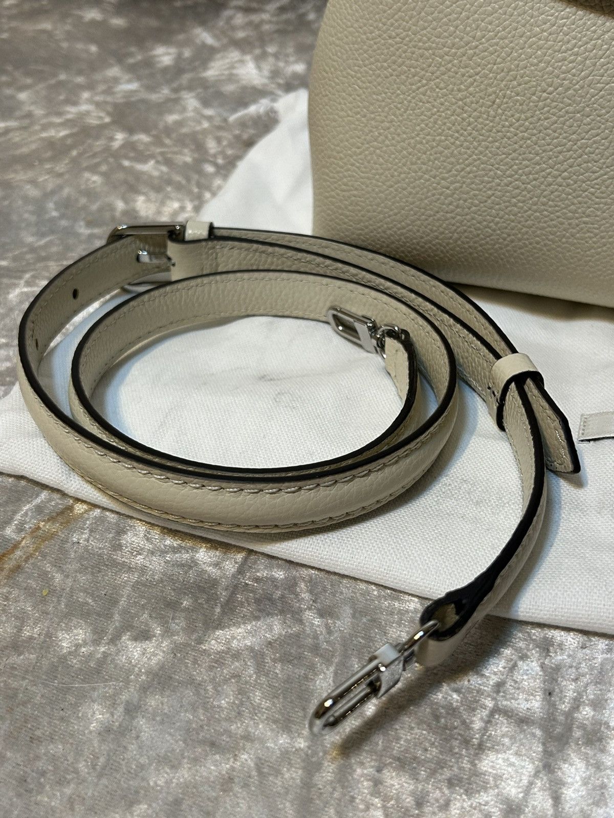 Toteme Totême T-Lock Clutch White Size ONE SIZE - 13 Thumbnail