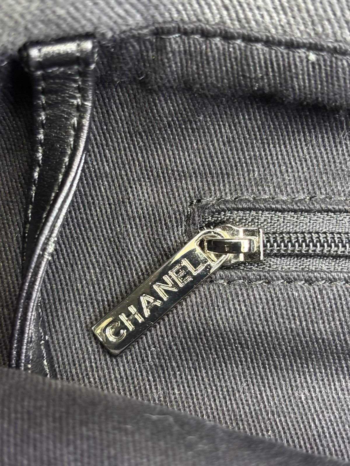 Chanel Chanel 31 Rue Cambon Paris Deauville Dark Grey Size ONE SIZE - 16 Thumbnail