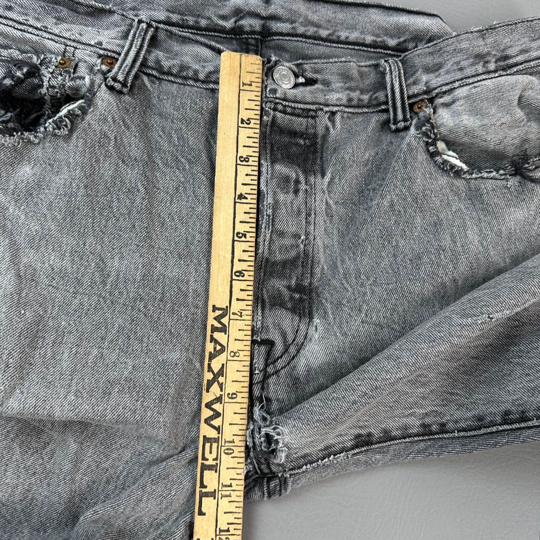 Levi's VINTAGE Levi's 501 Jeans Mens 36x32 Acid Wash Original Fit Distressed Button Fly Size US 36 / EU 52 - 5 Thumbnail