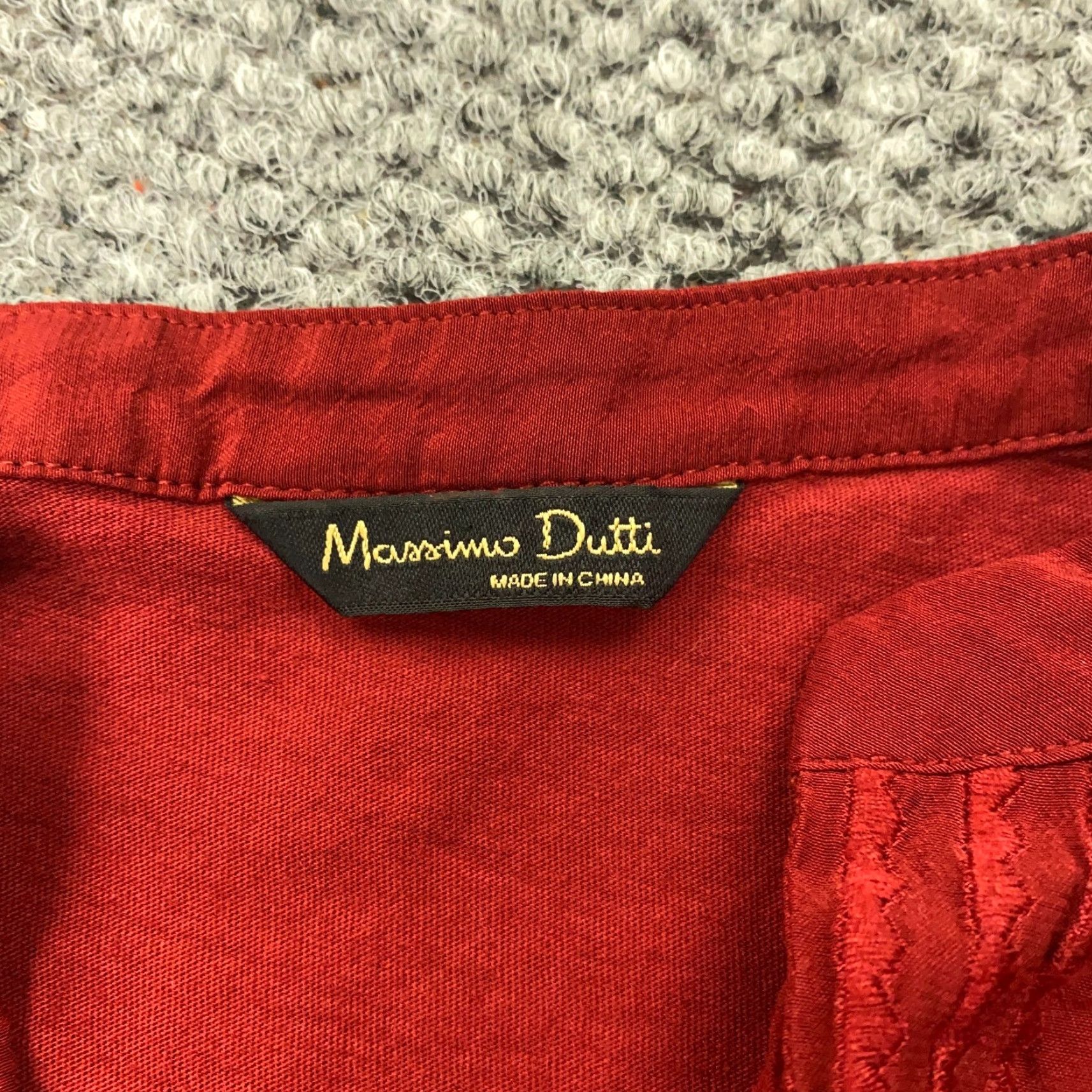Massimo Dutti VINTAGE Massimo Dutti Womens Shirt XS Red Sleeve V-Neck Stretch Size XS / US 0-2 / IT 36-38 - 6 Thumbnail