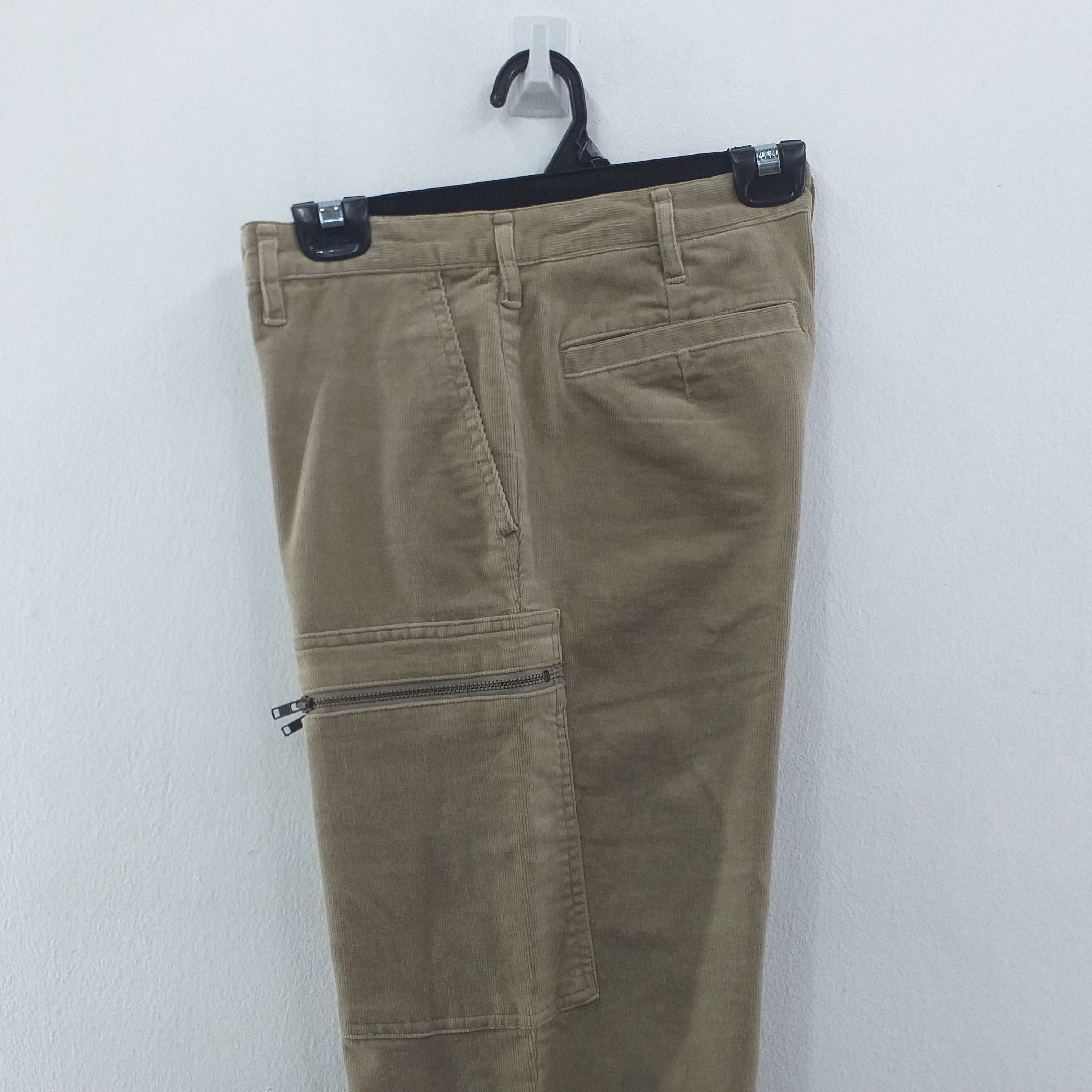 Japanese Brand Uniqlo Japanese Brand Cargo Corduroy Pocket Pant 30x33 CP033 Size US 30 / EU 46 - 12 Thumbnail