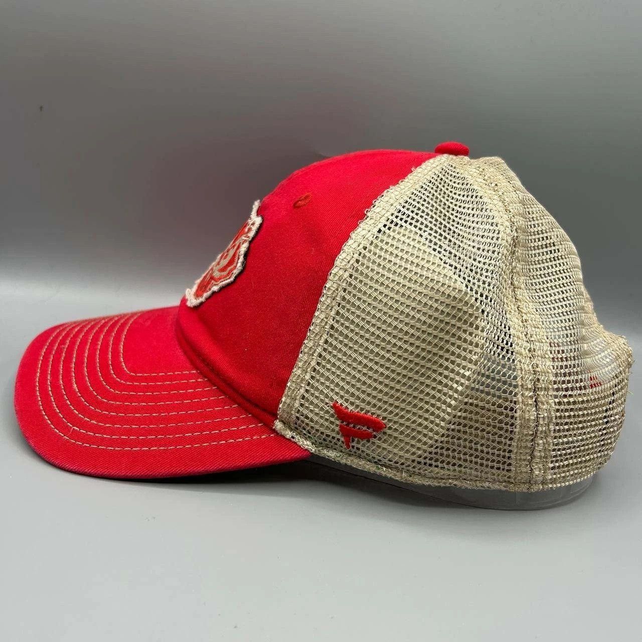Other Wisconsin Badgers Trucker Hat Embroidered Fanatics SnapBack Size ONE SIZE - 5 Thumbnail