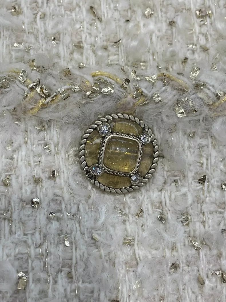 Chanel Chanel Egyptian series white gold silhouette jacket 2504-Ne Size XS / US 0-2 / IT 36-38 - 3 Thumbnail