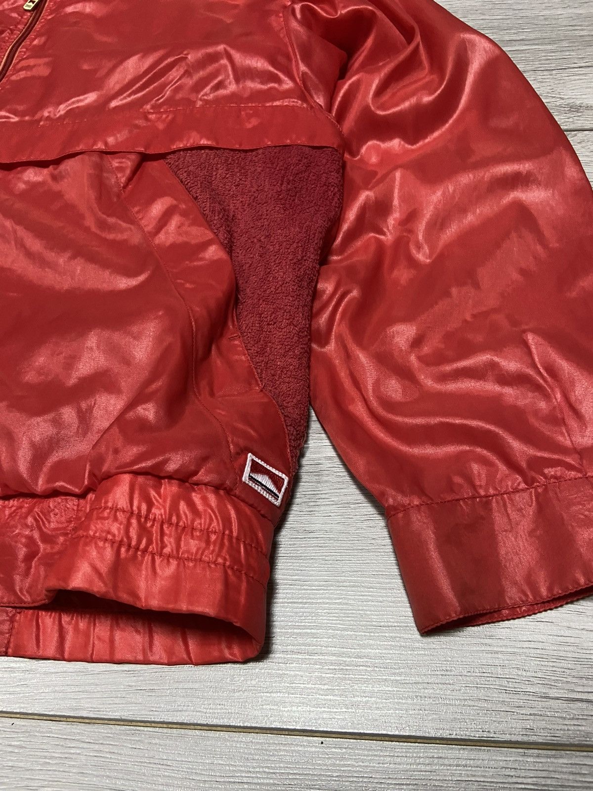 Marlboro Marlboro vintage red nylon bomber zip Size US L / EU 52-54 / 3 - 2 Thumbnail