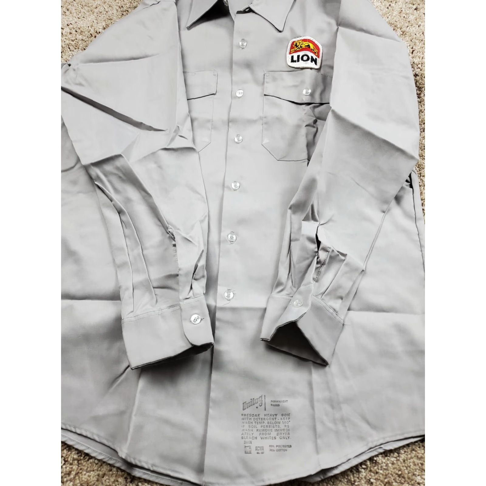 Vintage VINTAGE Unitog Work Shirt 16-16.5 33 Gray Lion Petroleum Point Collar NOS 70s Mens Size US XL / EU 56 / 4 - 3 Thumbnail