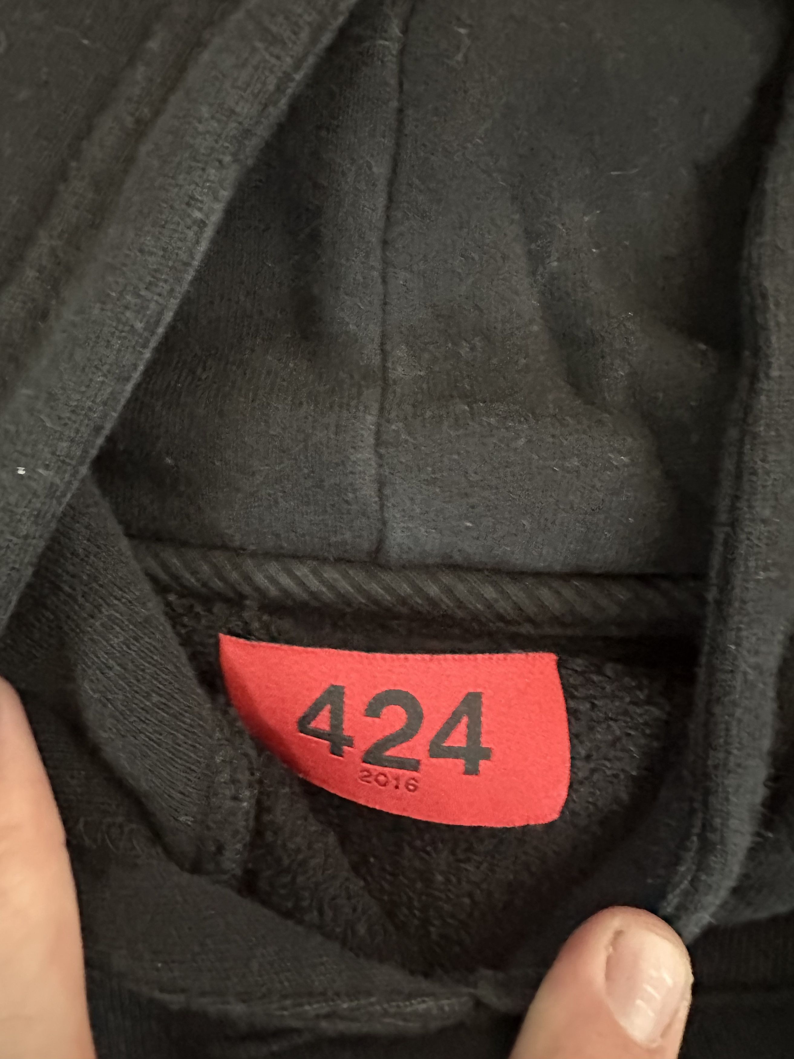 424 424 we're here to help hoodie Size US XL / EU 56 / 4 - 3 Thumbnail