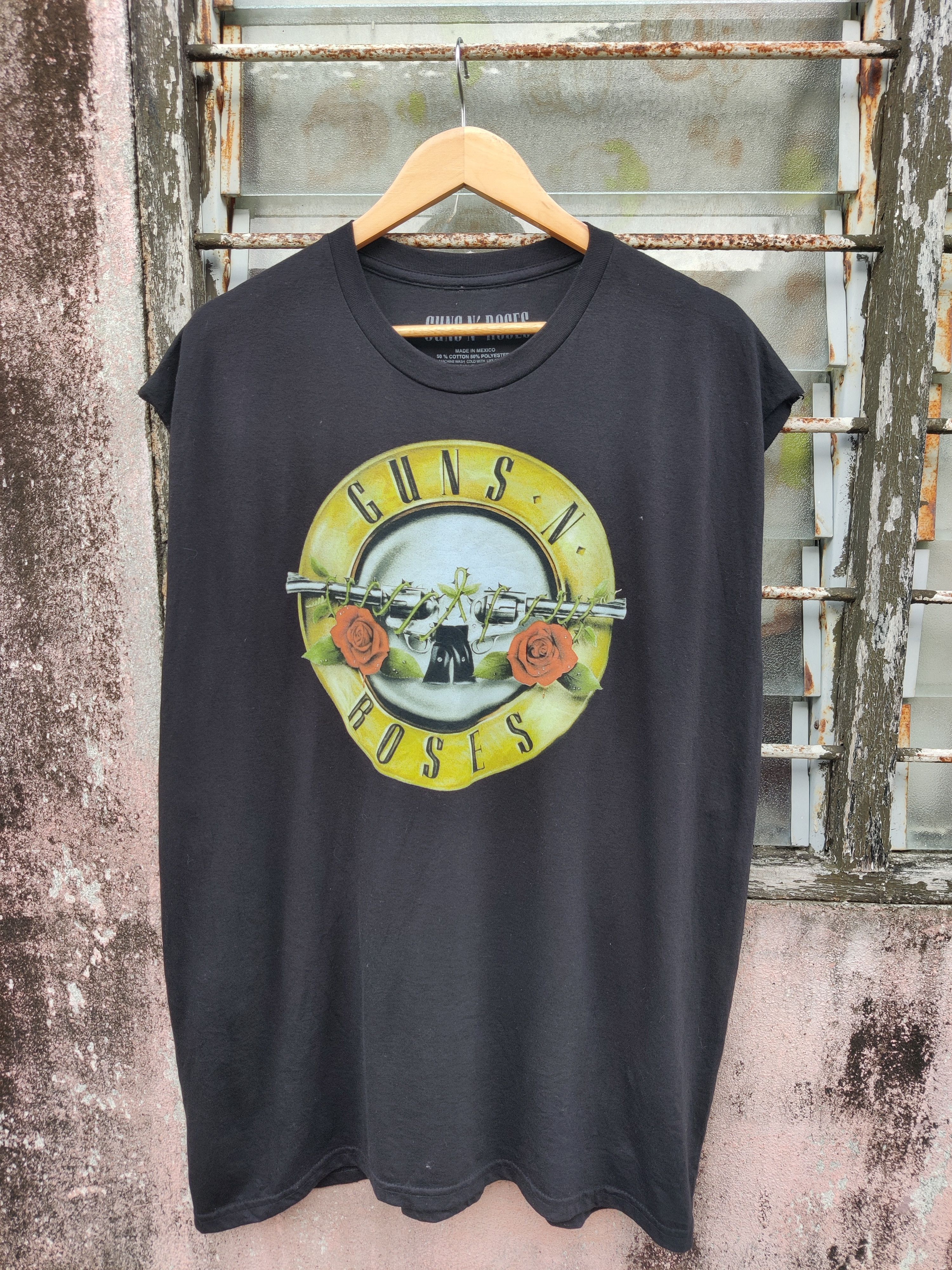 Band Tees Vintage Gun N' Roses Sleeveless Rock Band Shirt Size US XL / EU 56 / 4 - 2 Thumbnail
