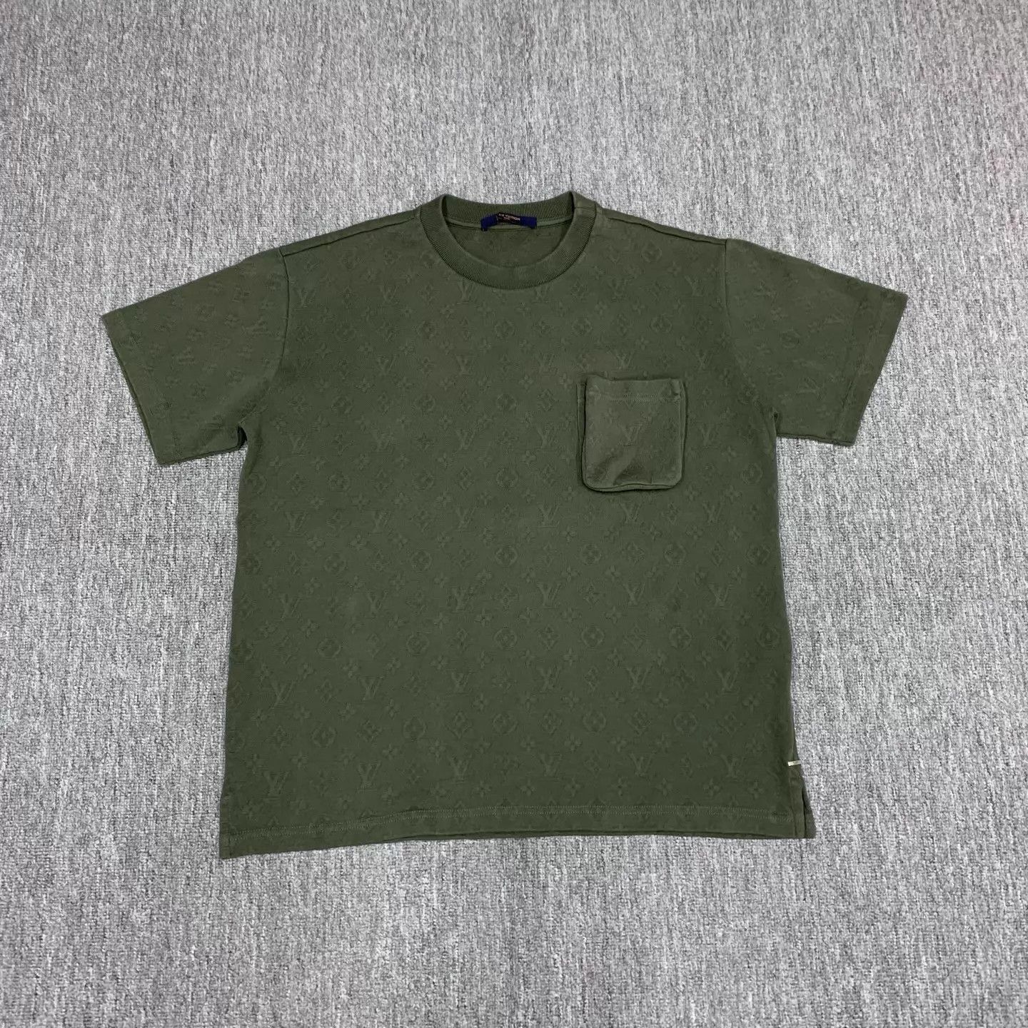Louis Vuitton Green Short-Sleeve Patterned Shirt with Pocket Size US L / EU 52-54 / 3 - 1 Thumbnail
