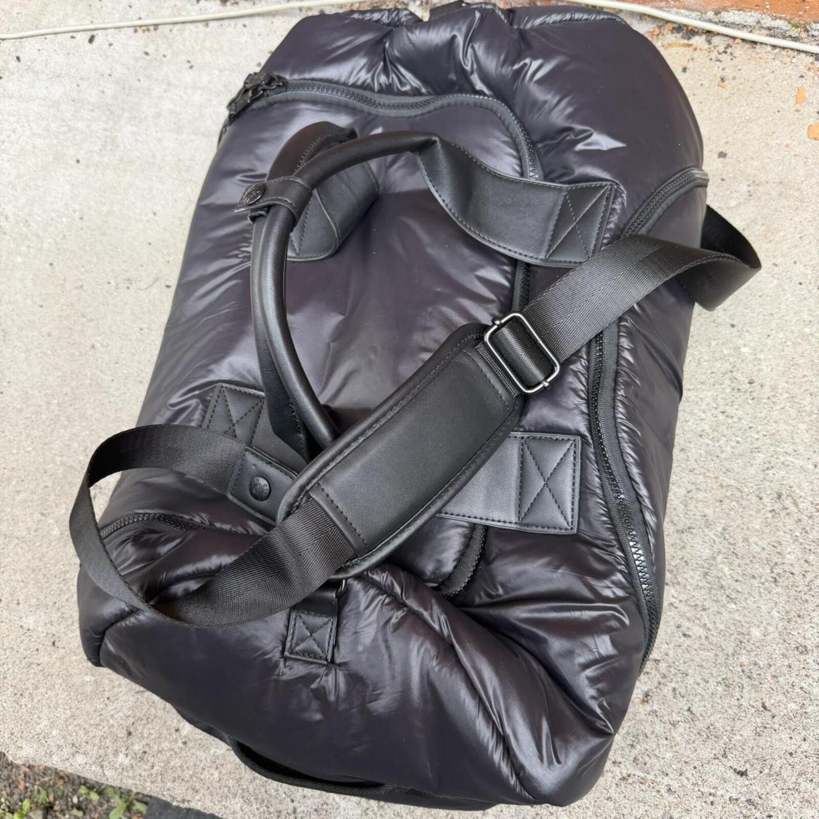 Other Joan & David black puffer nylon quilted weekender duffle bag Size ONE SIZE - 6 Thumbnail