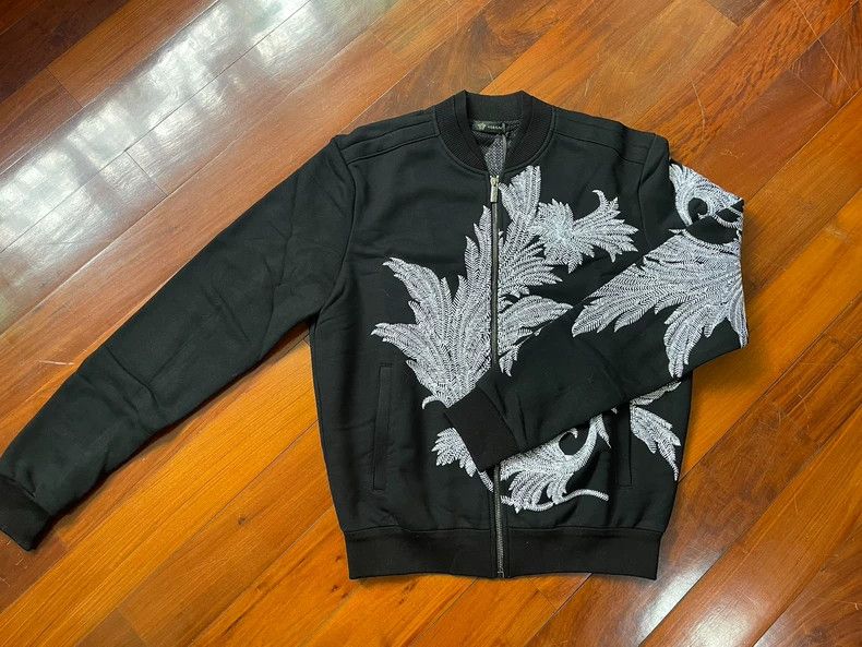 Versace Versace Reworked embroidered coat Size US S / EU 44-46 / 1 - 1 Thumbnail