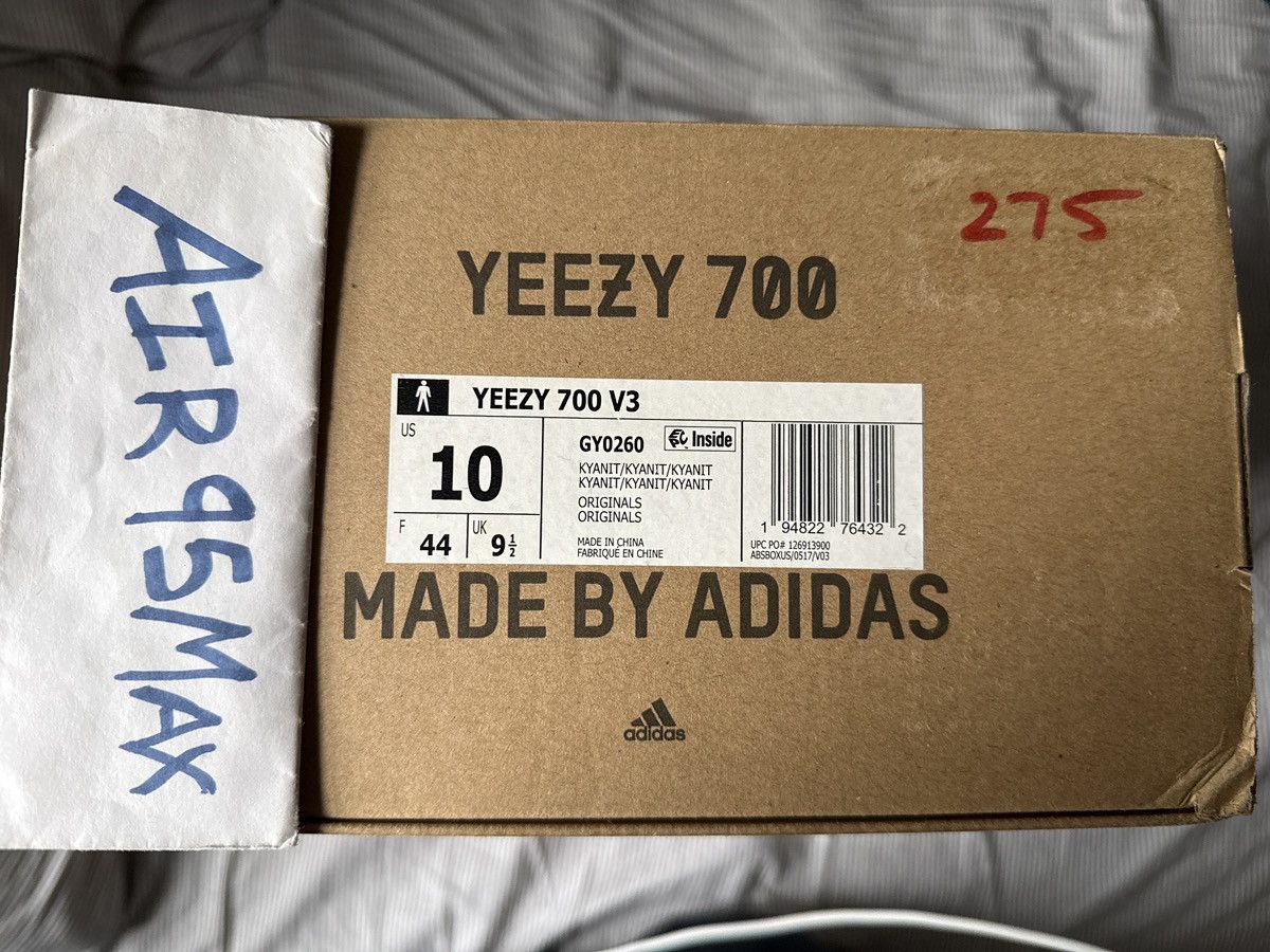 Adidas Adidas Yeezy 700 V3 Size US 10 / EU 43 - 7 Thumbnail