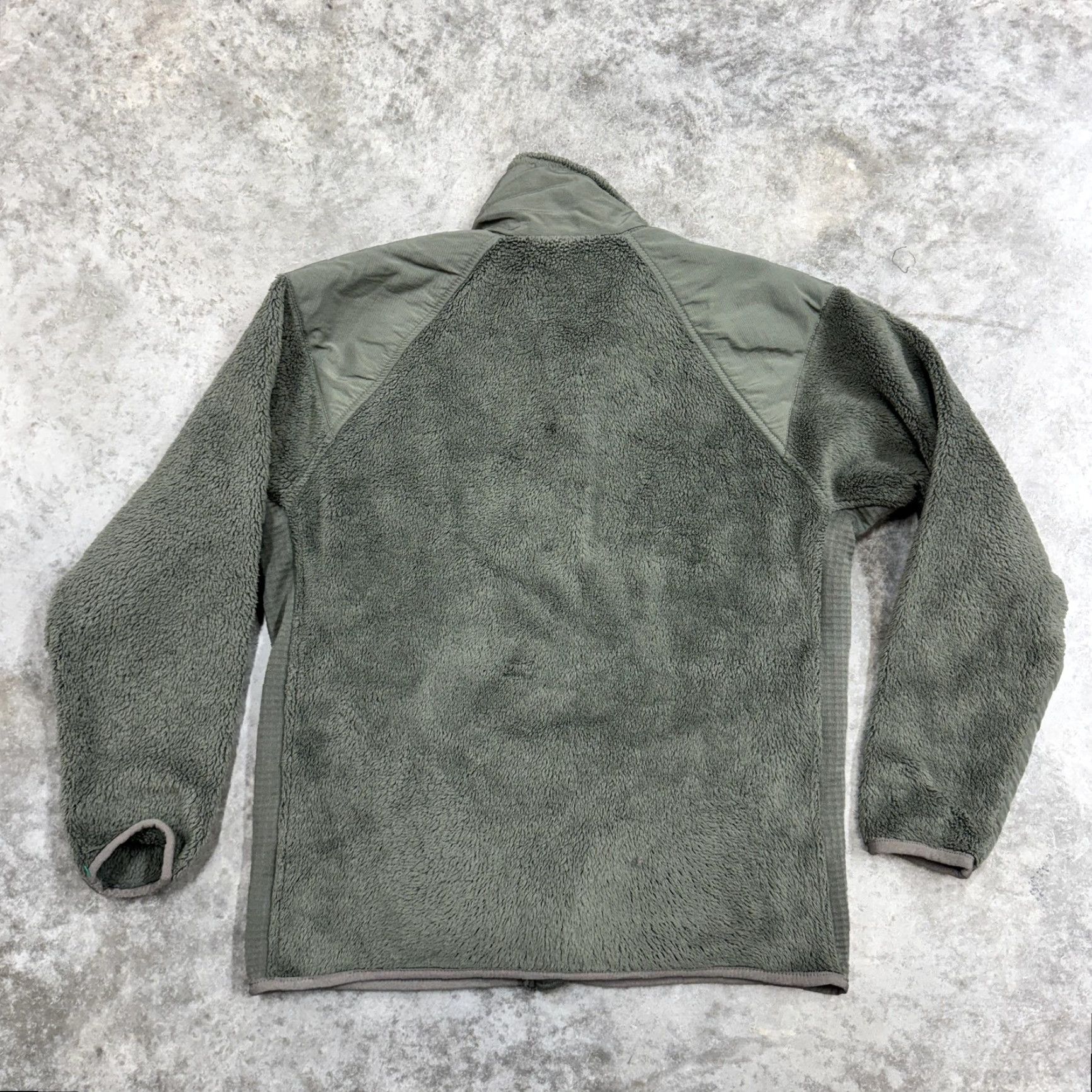 Vintage VINTAGE Polartec Fleece Jacket Mens XS Short Green ECWCS Gen III Cold Weather USGI Size US 27 - 4 Thumbnail