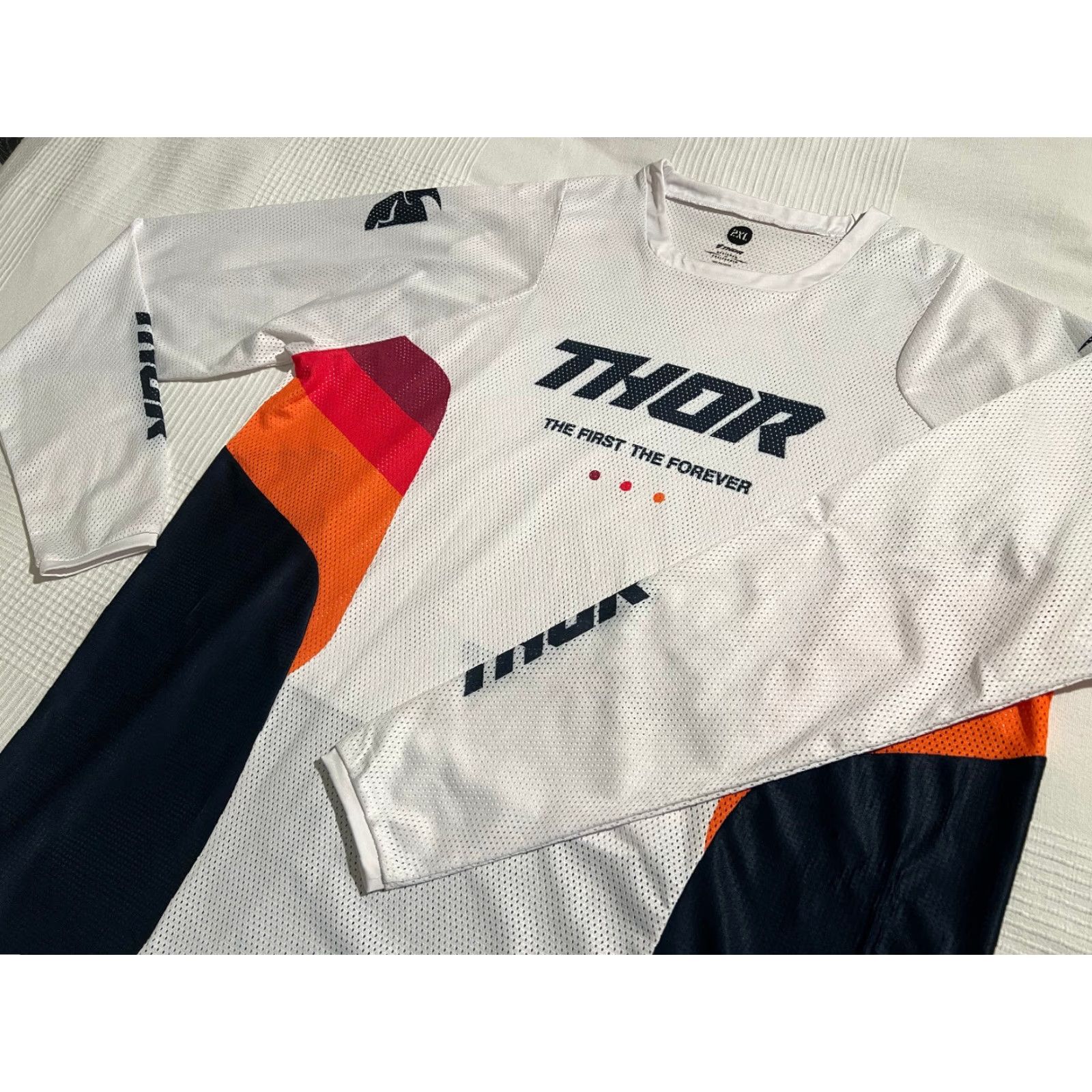 Vintage **VINTAGE THOR WHITE 2XL MOTOCROSS T-SHIRT** User: Vintage THOR WHITE 2XL MOTOCROSS T-SHIRT Size US XXL / EU 58 / 5 - 2 Thumbnail