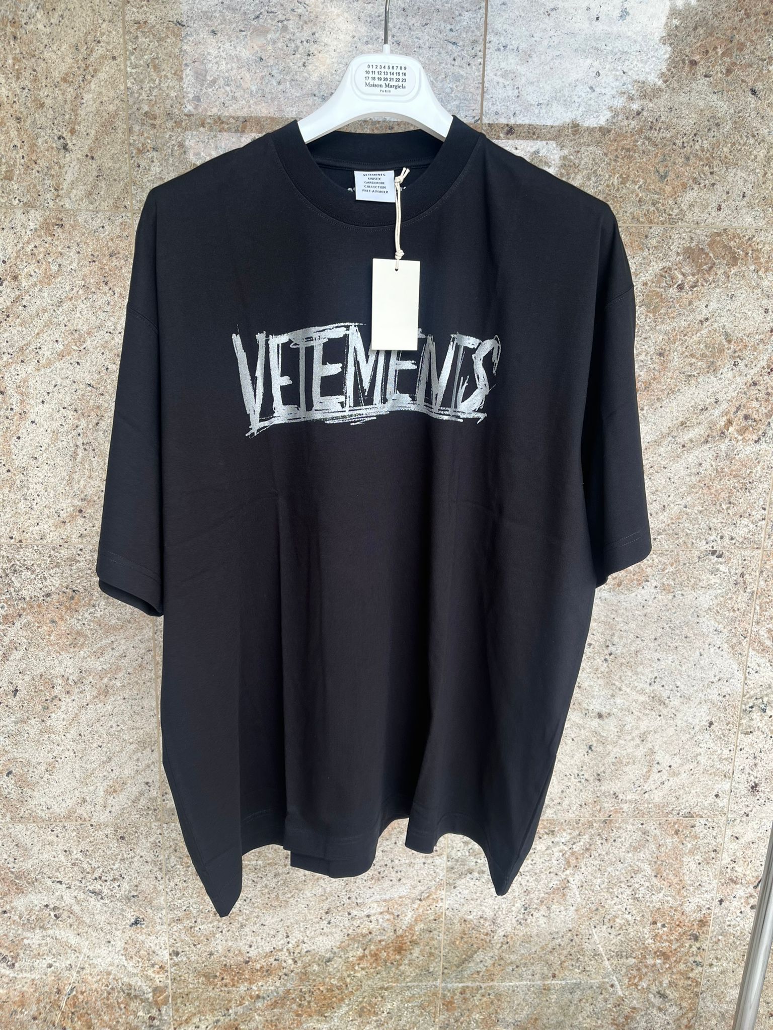 image of Vetements World Tour Logo T-Shirt Ss In Black, Men's (Size Medium)