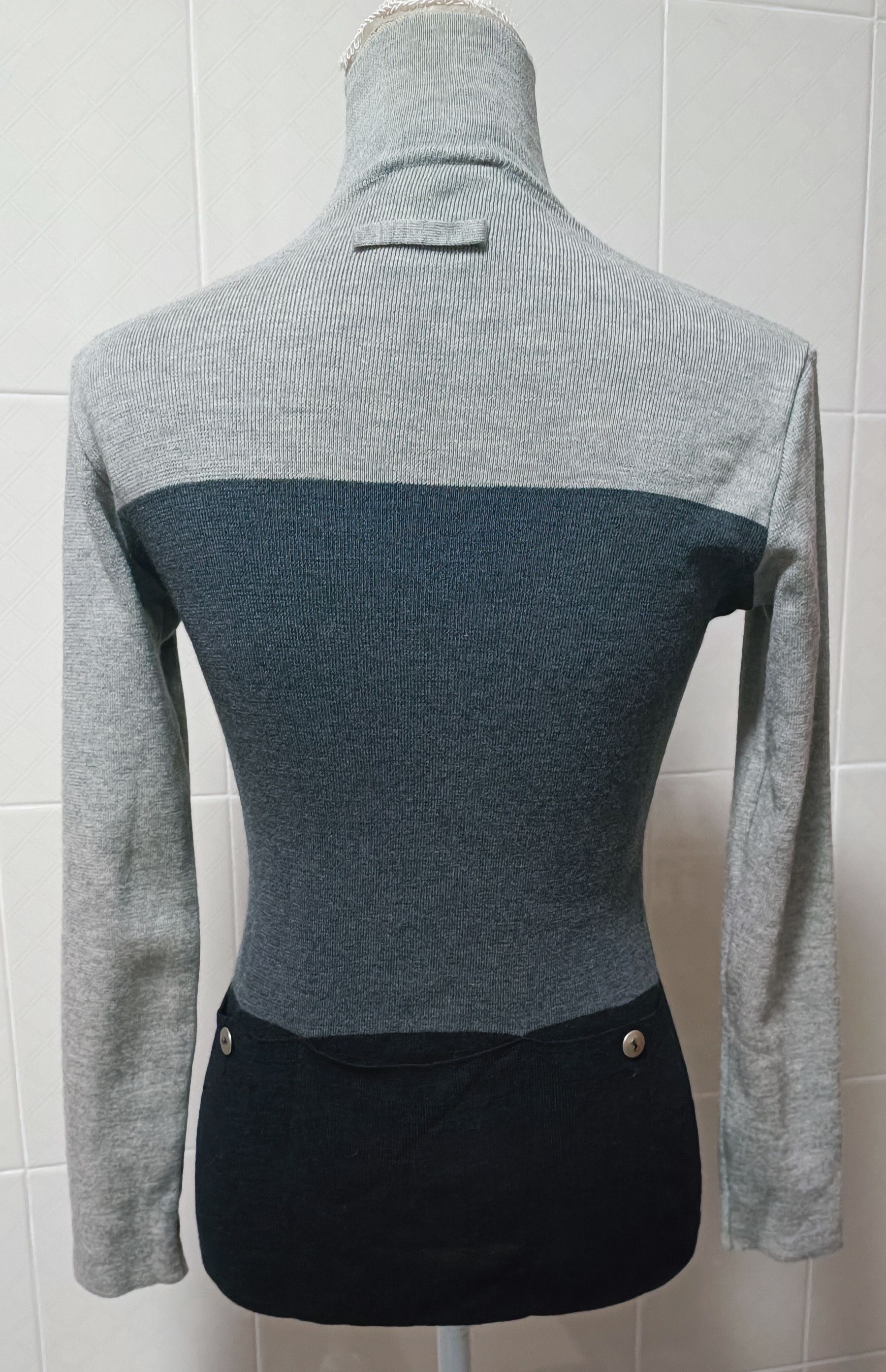 Jean Paul Gaultier Gray wool knit sweater with back pocket. Size S / US 4 / IT 40 - 1 Thumbnail