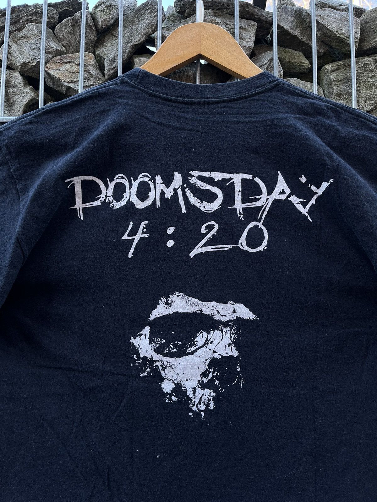 Band Tees Vintage Six Feet Under Commandment Doomsday Rare Shirt Y2K Size US L / EU 52-54 / 3 - 3 Thumbnail