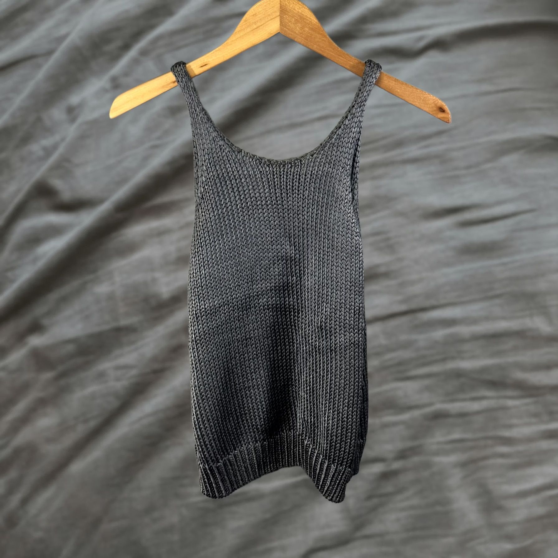 Vince Vince Sweater Tank Womens XS Gray Knit Sleeveless Pullover Top XS White? Size XS / US 0-2 / IT 36-38 - 1 Thumbnail
