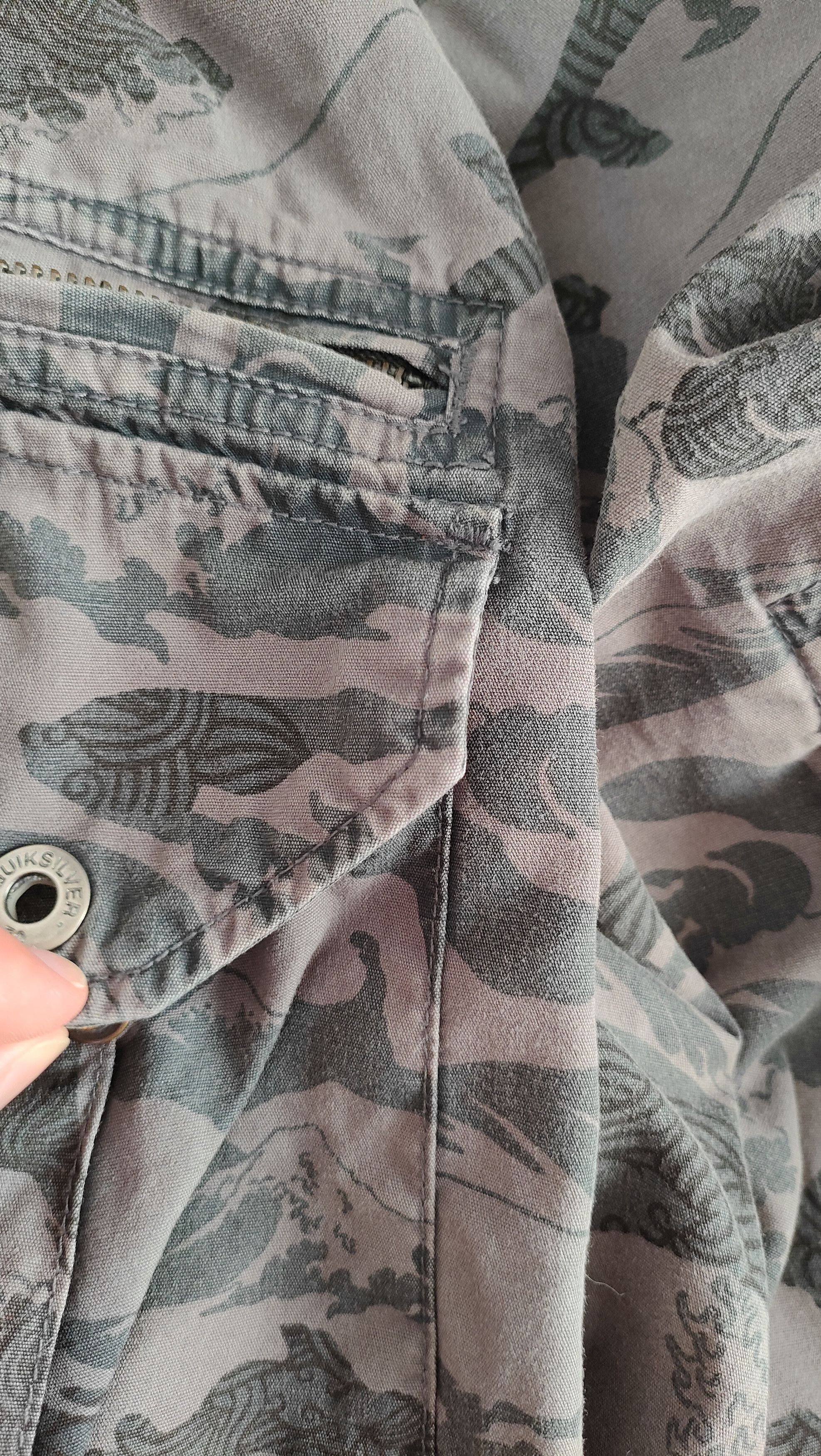 Maharishi 2000s Quiksilver x Maharishi 'Wave DPM' cargo shorts Size US 30 / EU 46 - 14 Thumbnail