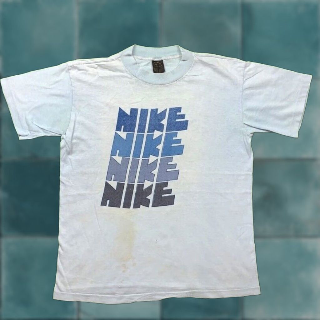 Nike VINTAGE Nike T-Shirt 70s USA Blue Crew Neck Short Sleeve Men Medium Nike Shirt USA 70s Graphic Tee Vintage Size US M / EU 48-50 / 2 - 1 Thumbnail