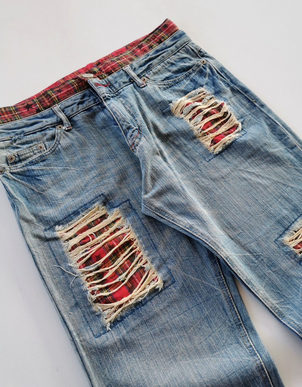 Japanese Brand Unbrand Double Waist Tartan Patch Denim Jeans Size US 32 / EU 48 - 1 Thumbnail