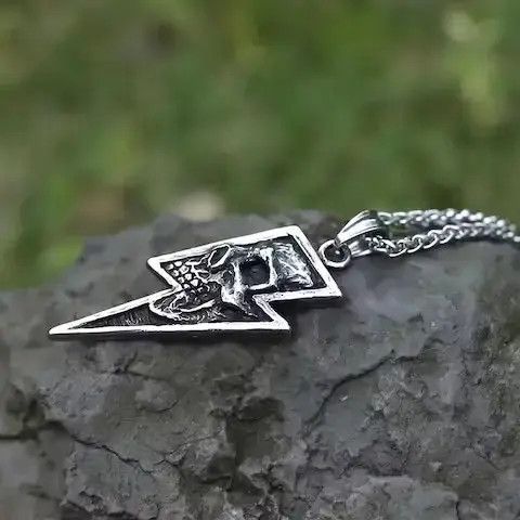 Jewelry Gothic Skull Pendant Necklaces Size ONE SIZE - 1 Thumbnail