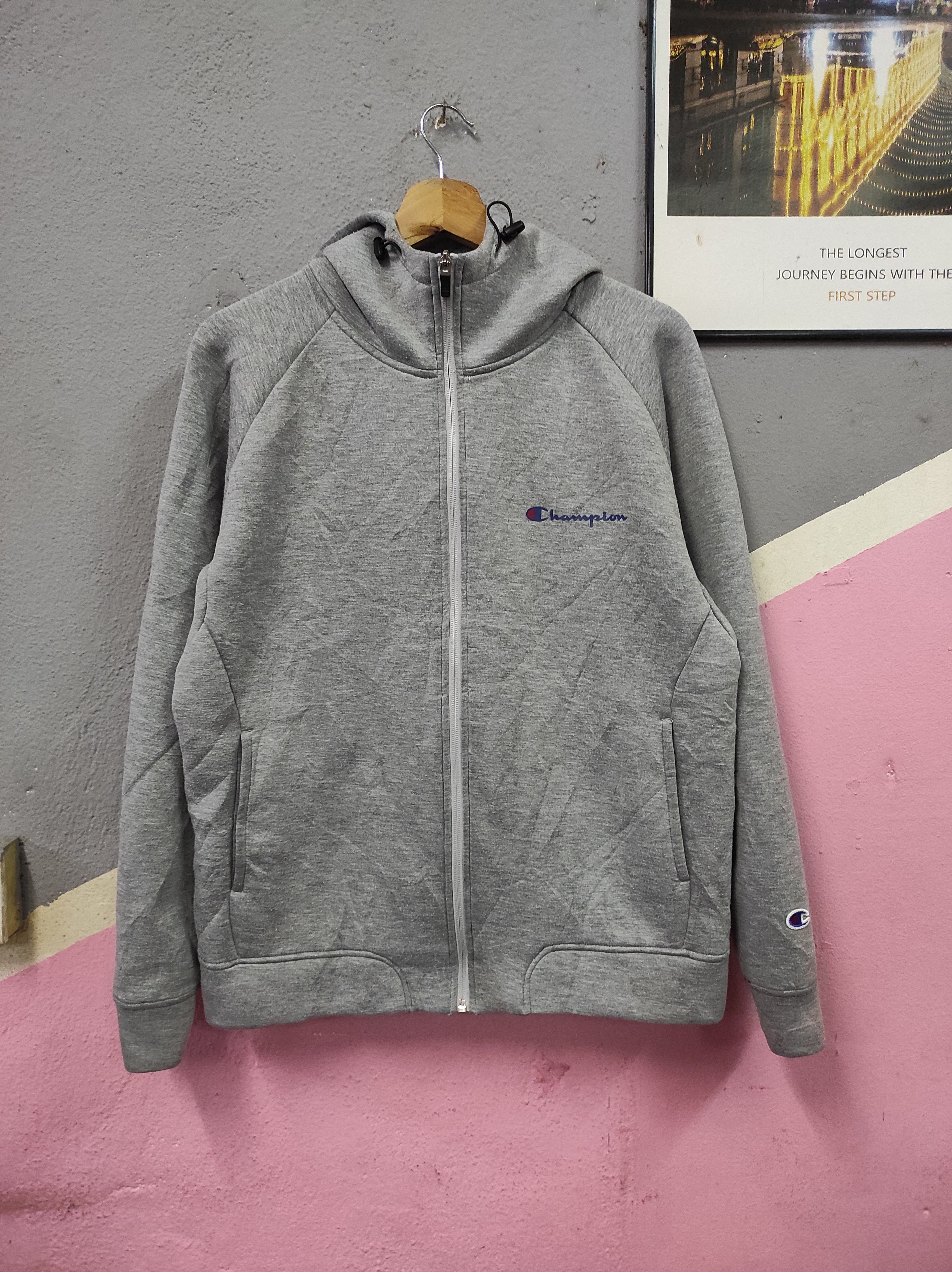 Champion CHAMPION JACKET HOODED Size US L / EU 52-54 / 3 - 1 Thumbnail