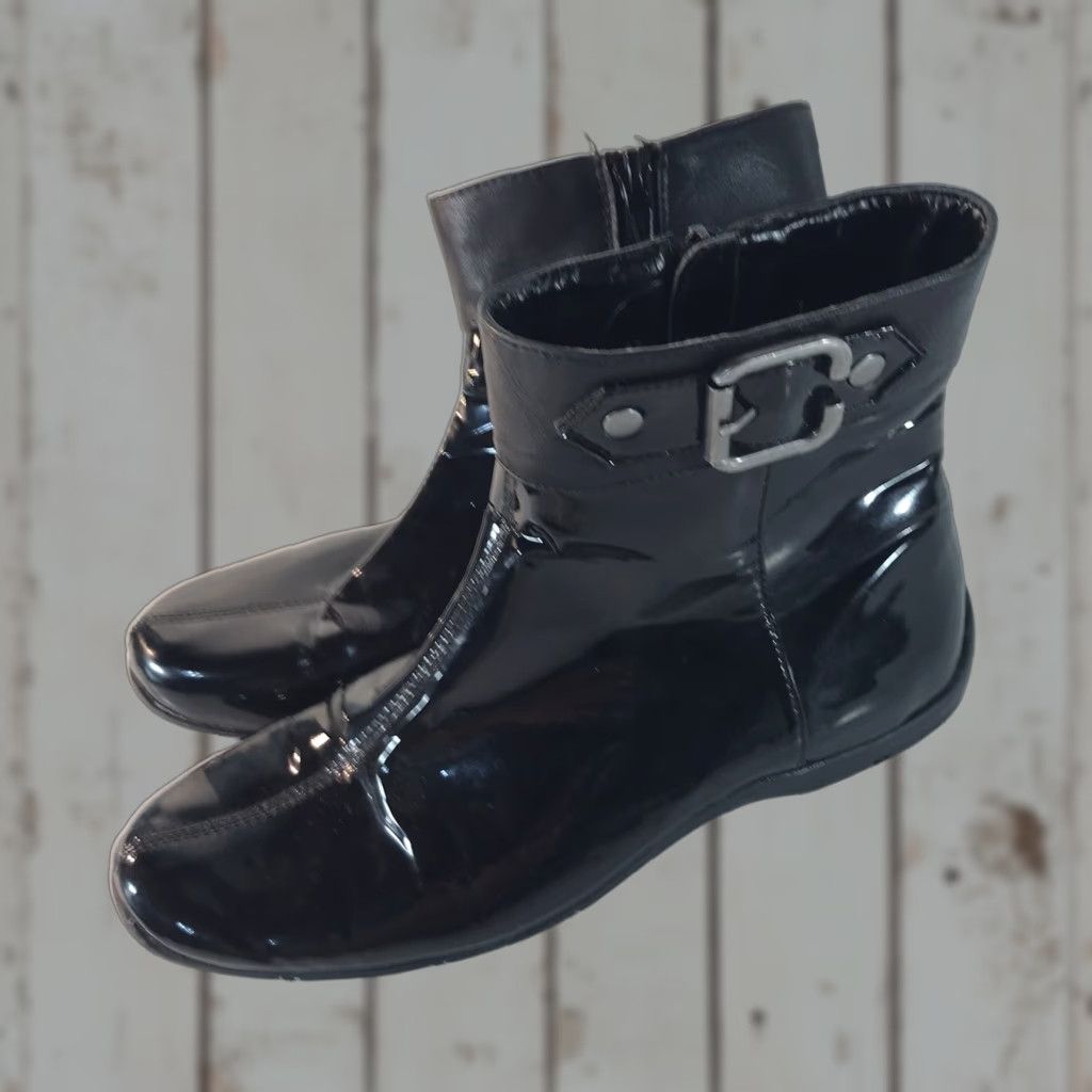 Vintage VINTAGE LifeStride Women’s Ankle Bootie Size 6M Black Faux Leather Flat Heel Casual Winter Fall Size US 6 / IT 36 - 1 Thumbnail