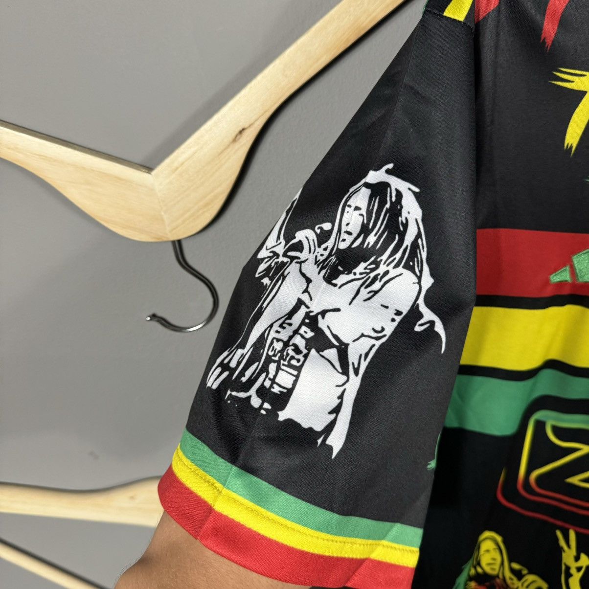 Other Ajax Amsterdam Special Edition Custom Bob Marley Jersey Size US L / EU 52-54 / 3 - 6 Thumbnail