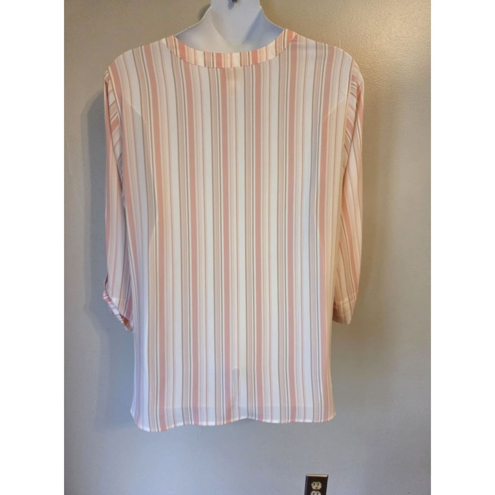 Vintage VINTAGE? No. Ruby Rd Woman Pink White Stripe Embroidered Top Shirt Boho 2X Size XXL / US 16-18 / IT 52-54 - 5 Thumbnail