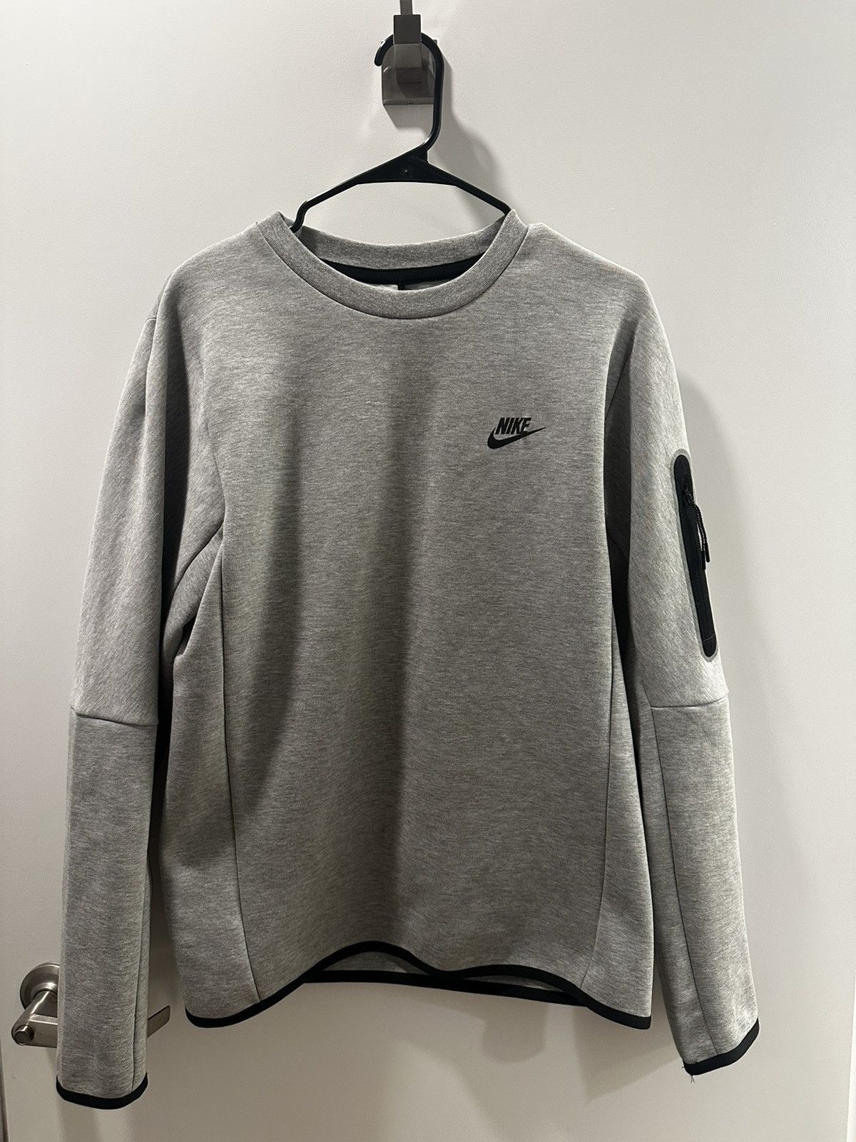 Nike Nike Tech Fleece Crewneck Size US S / EU 44-46 / 1 - 1 Thumbnail