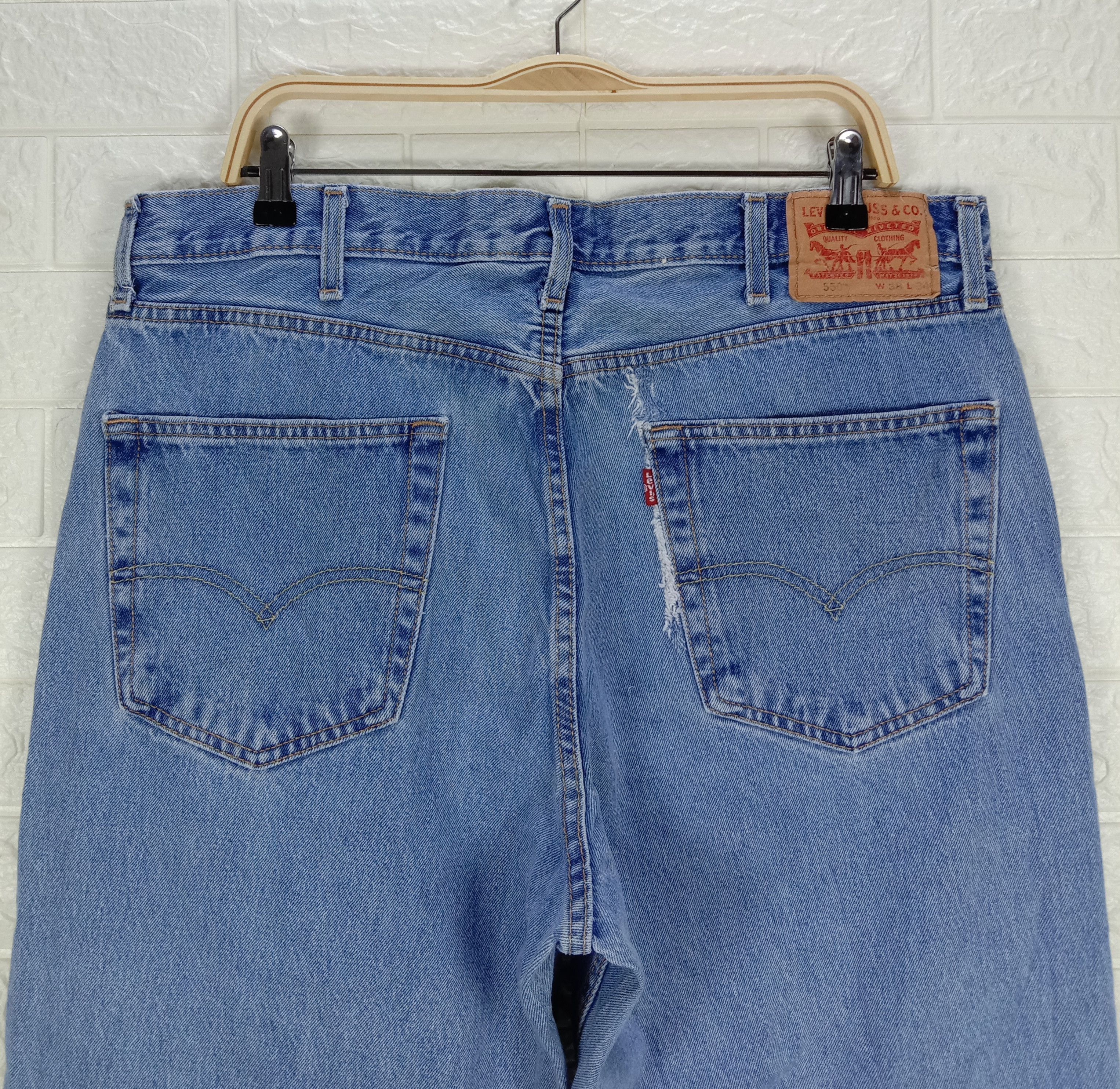 Levi's Vintage Levi's 550 Jeans Relaxed Fit Distressed Denim Size US 37 - 6 Thumbnail