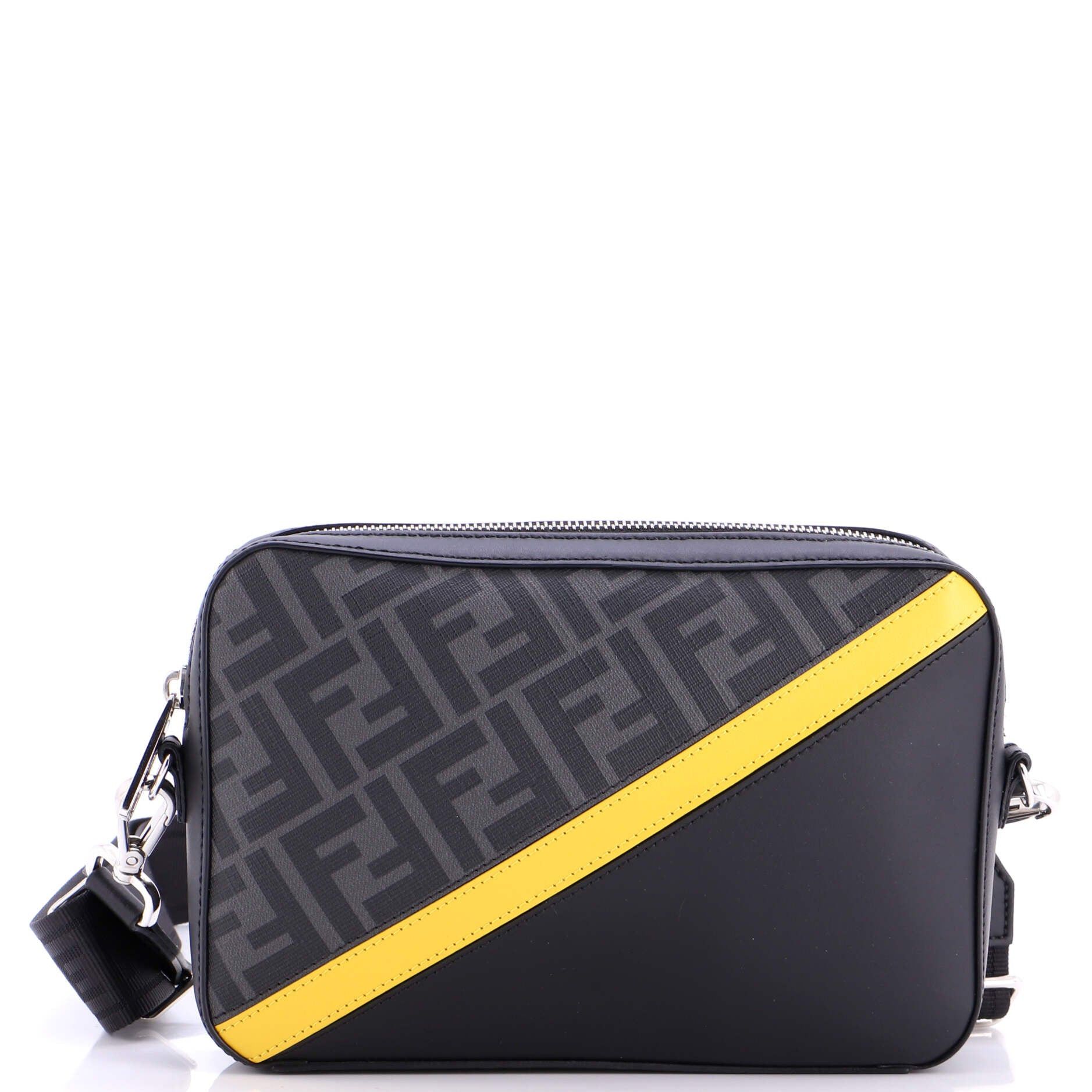 Fendi Camera Case Bag Size ONE SIZE - 1 Thumbnail